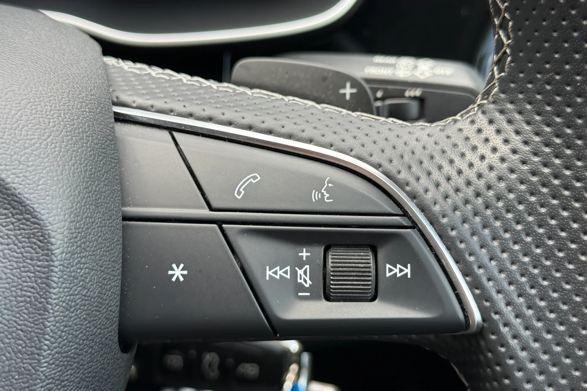 Audi Q3 thumbnail image number 27