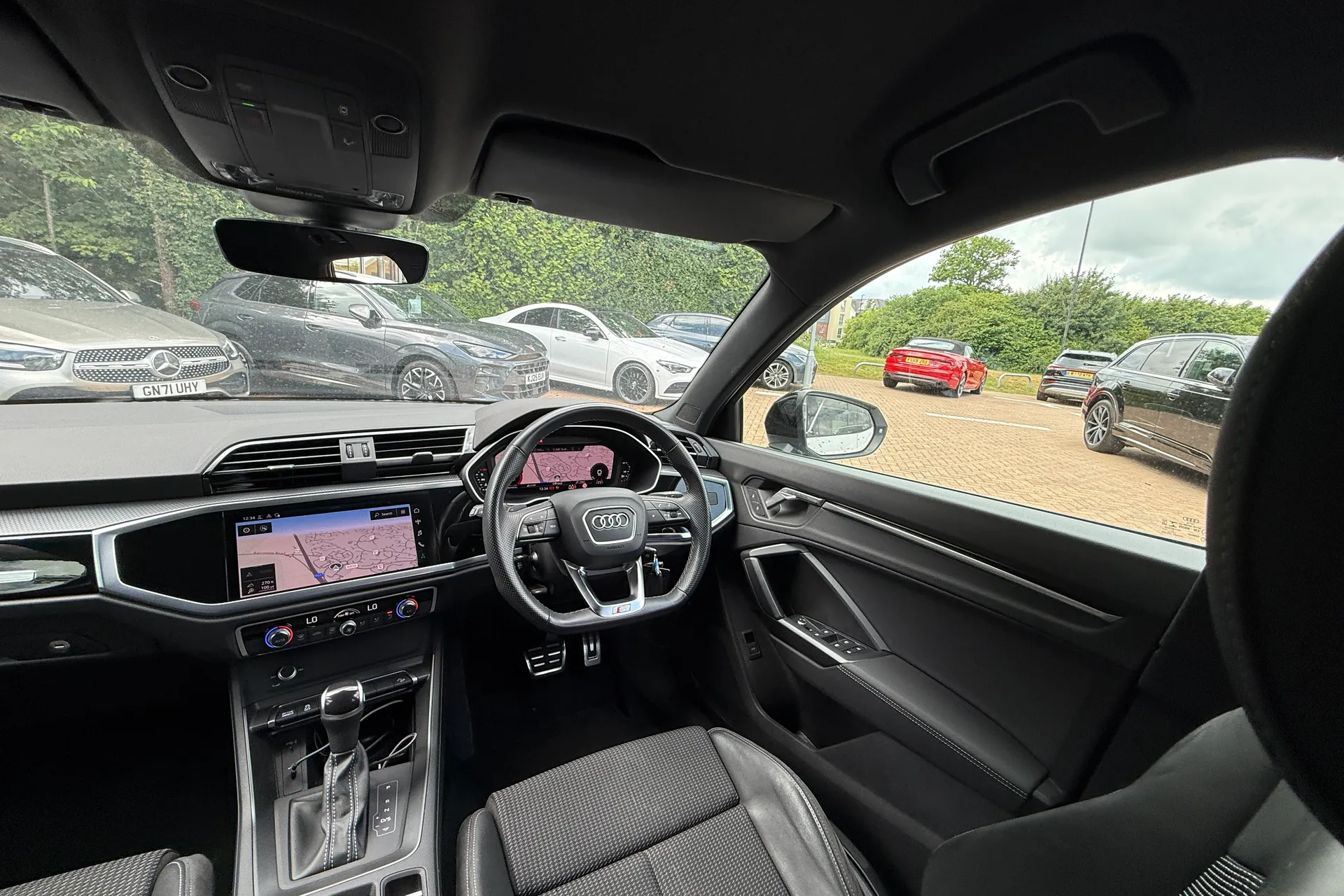 Audi Q3 thumbnail image number 37