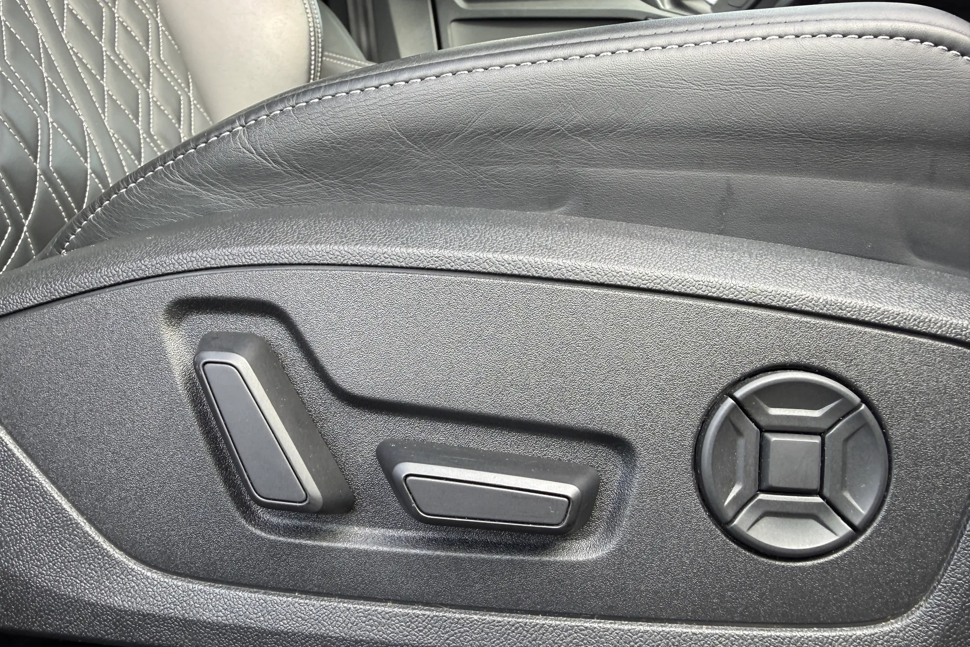 Audi A3 thumbnail image number 27