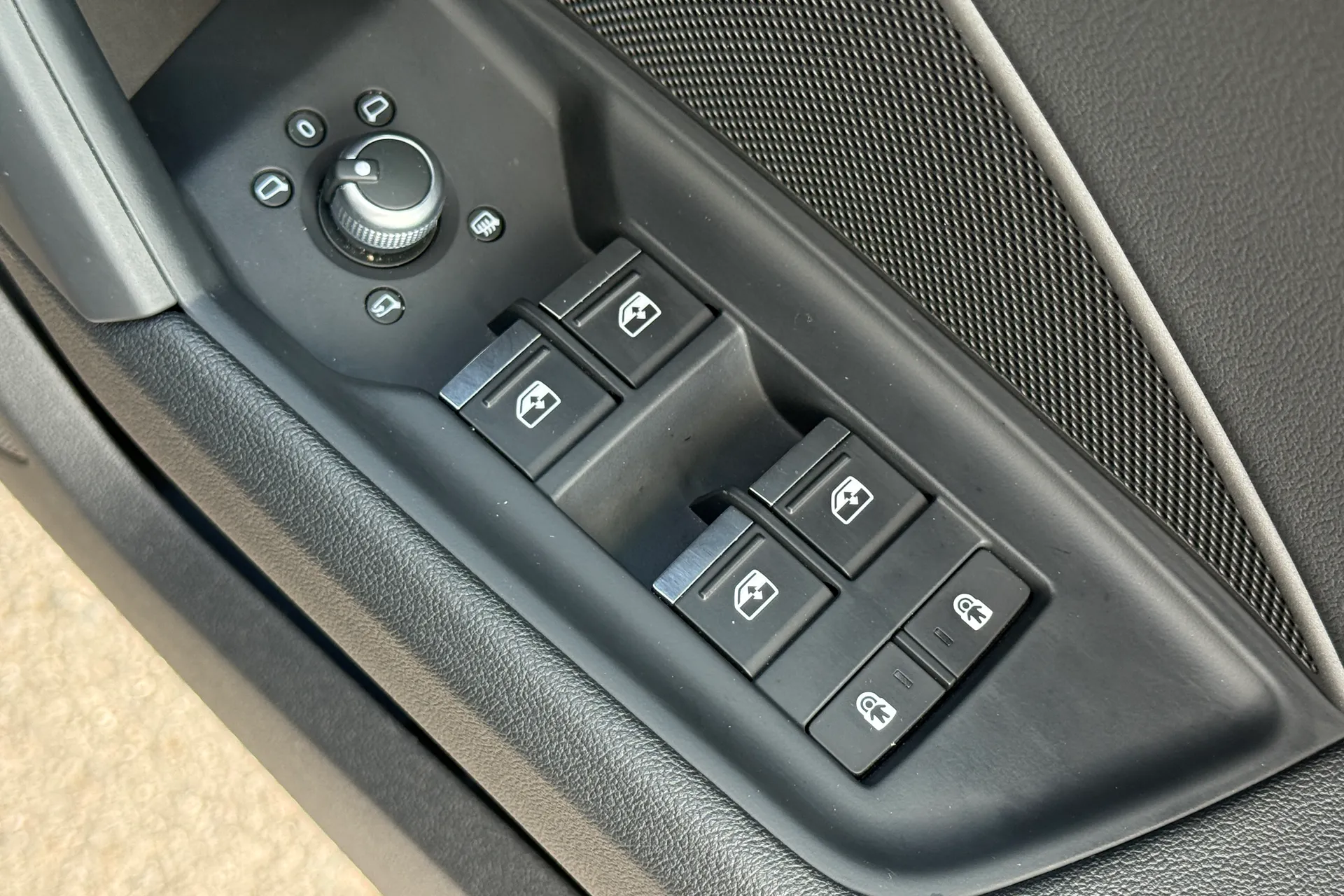 Audi A3 thumbnail image number 36