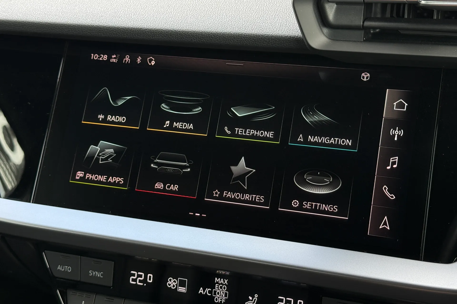 Audi A3 thumbnail image number 28
