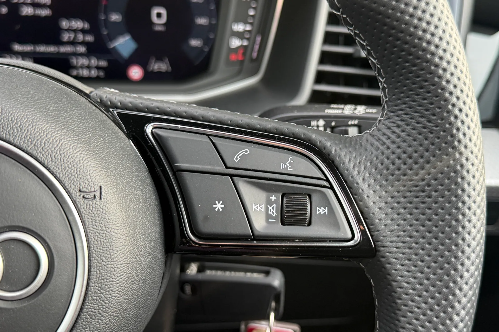 Audi A1 thumbnail image number 45
