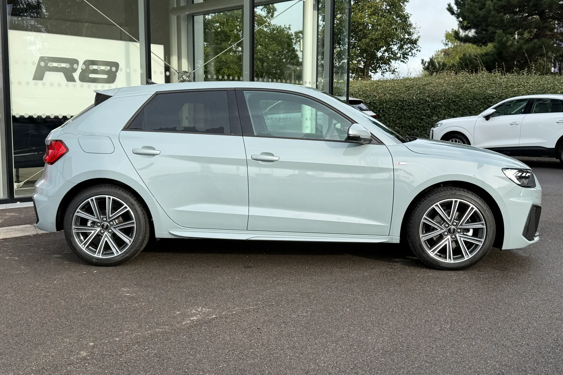 Audi A1 thumbnail image number 2