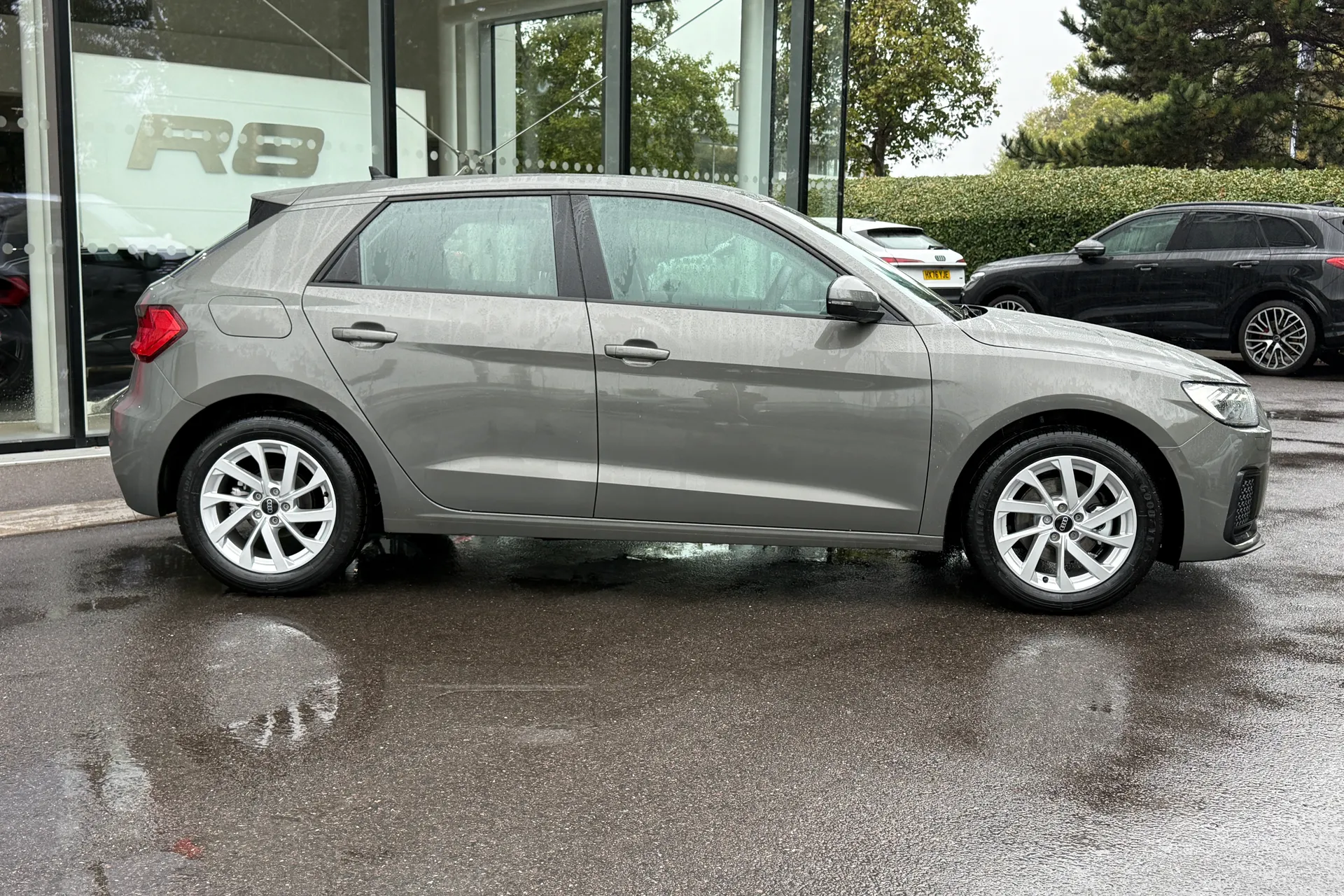 Audi A1 thumbnail image number 2