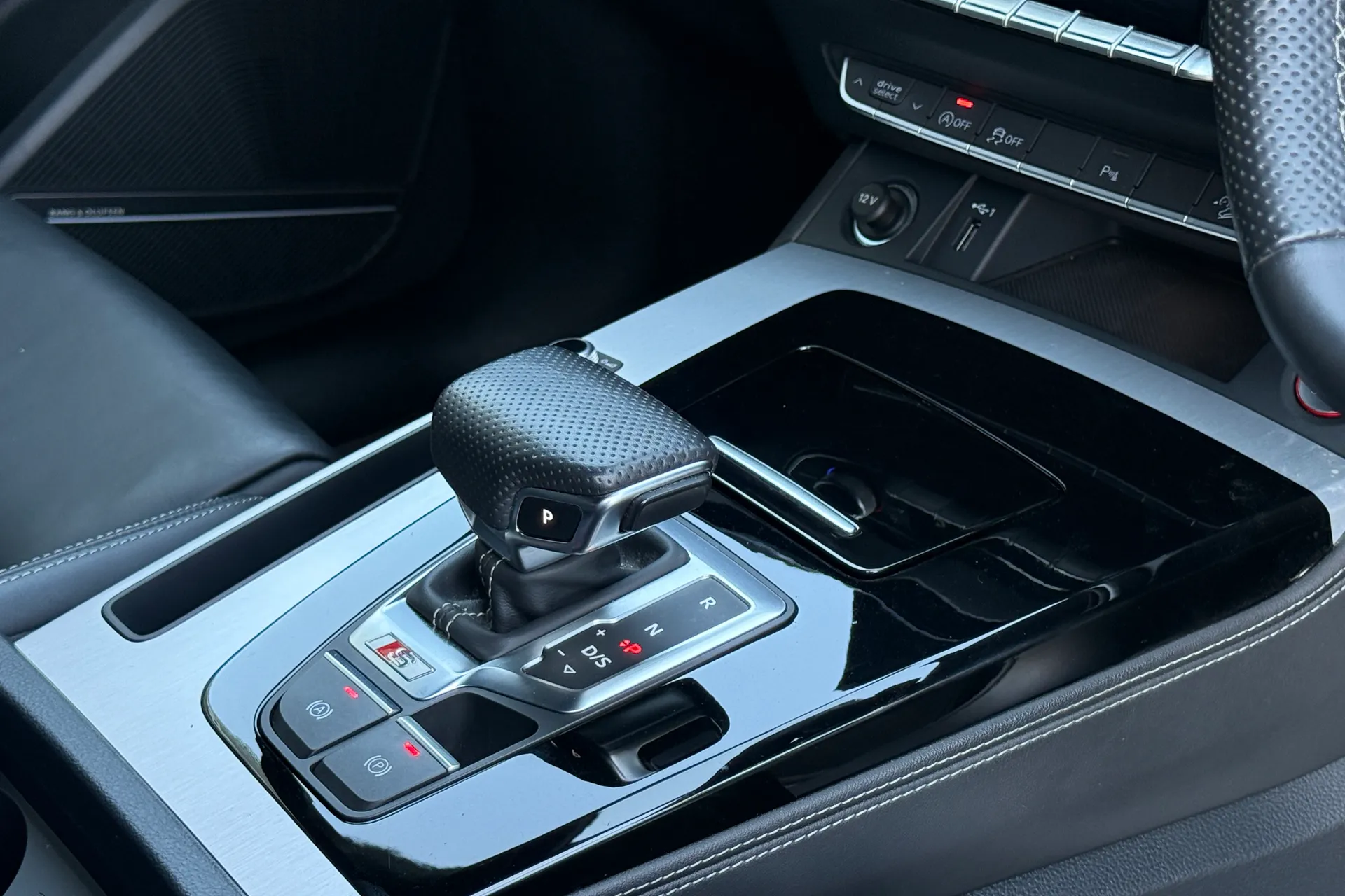 Audi Q5 thumbnail image number 15