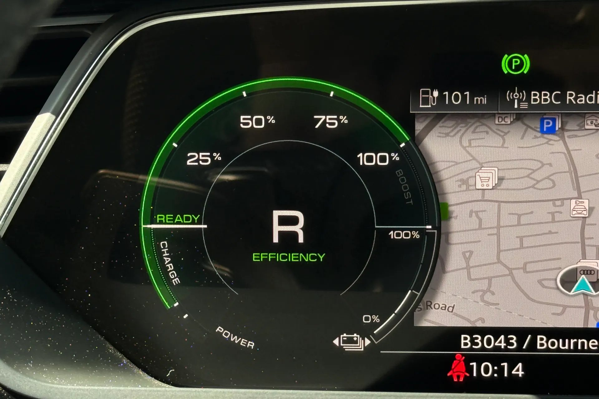 Audi e-tron thumbnail image number 16