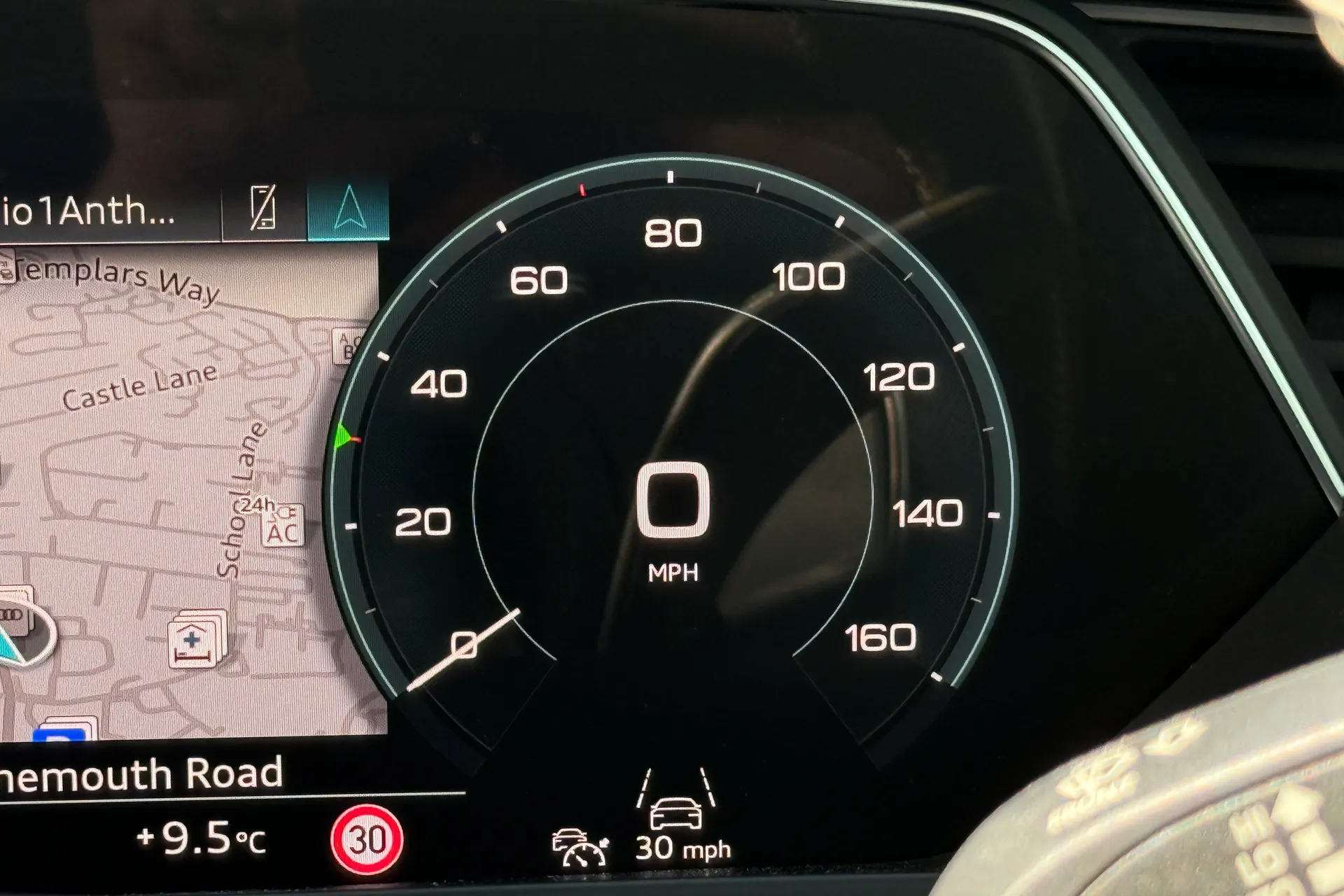 Audi e-tron thumbnail image number 17