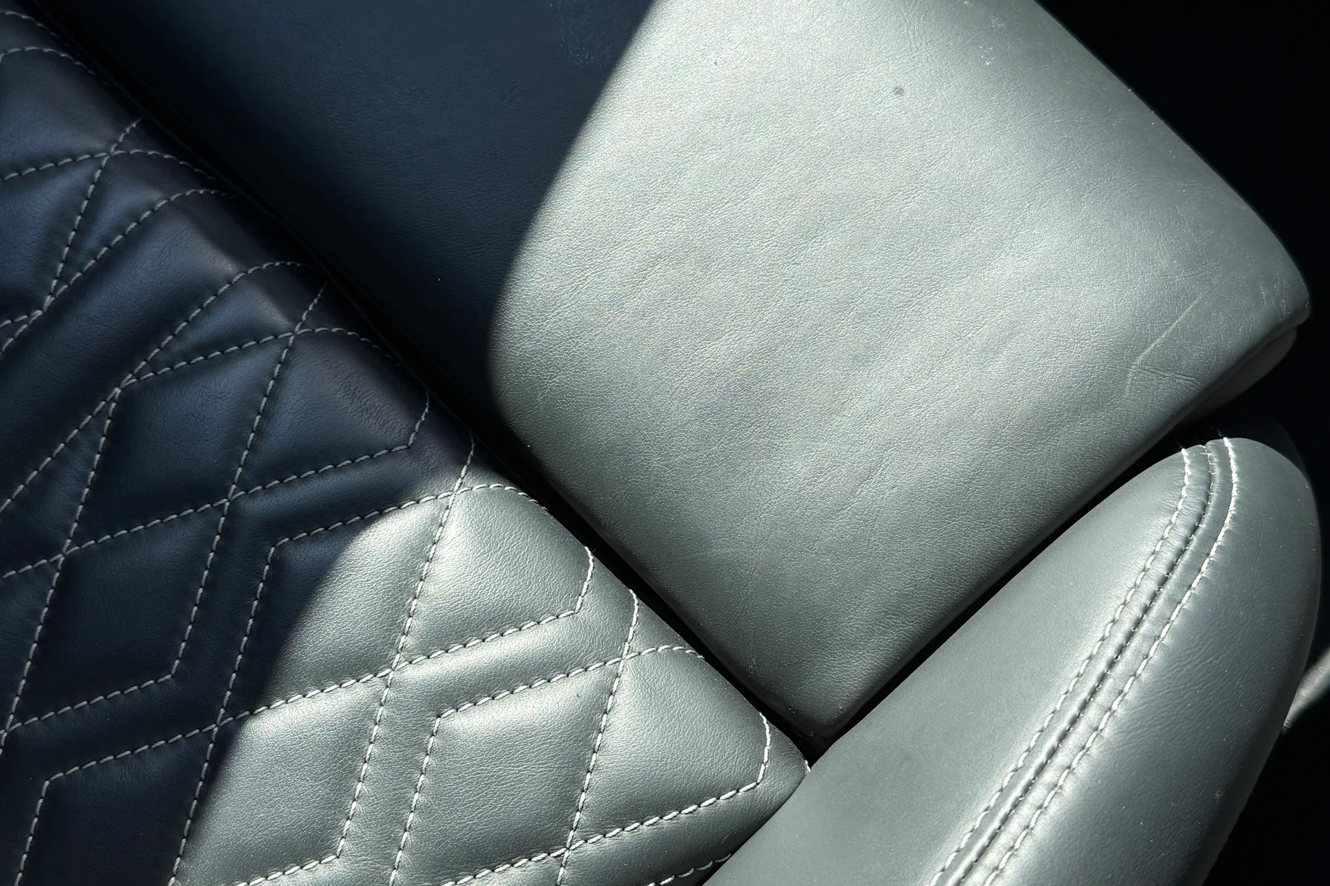 Audi e-tron thumbnail image number 31
