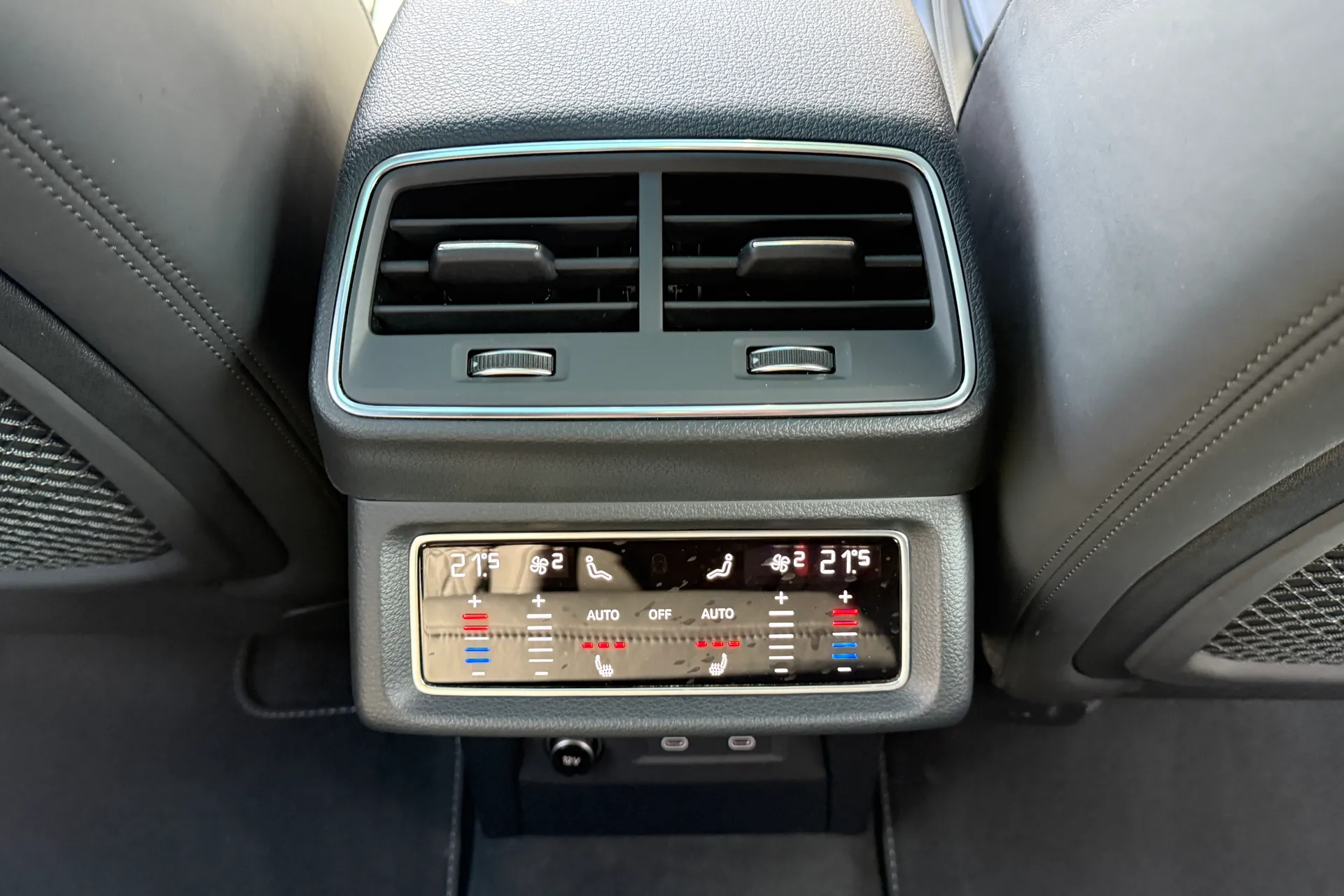 Audi e-tron thumbnail image number 45