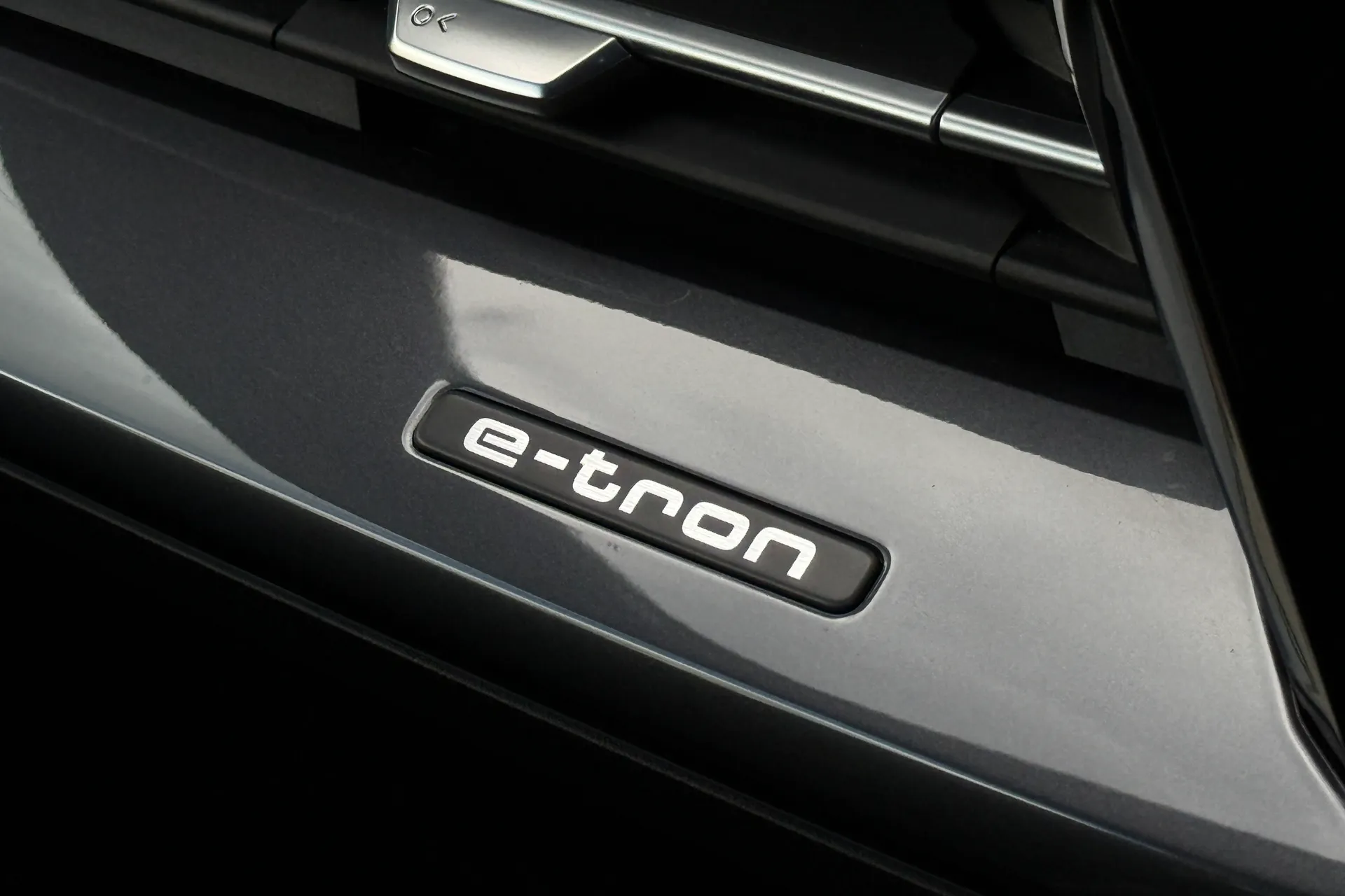 Audi Q4 thumbnail image number 23