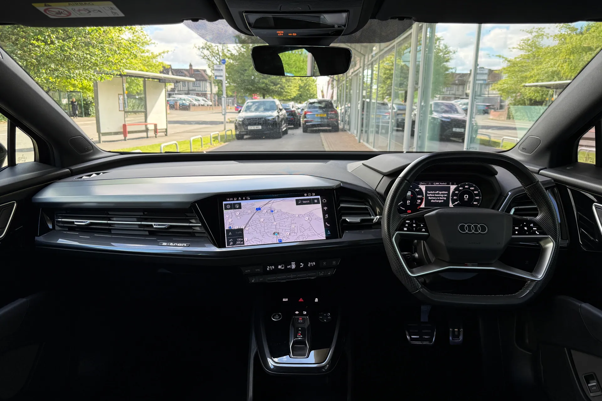 Audi Q4 thumbnail image number 3