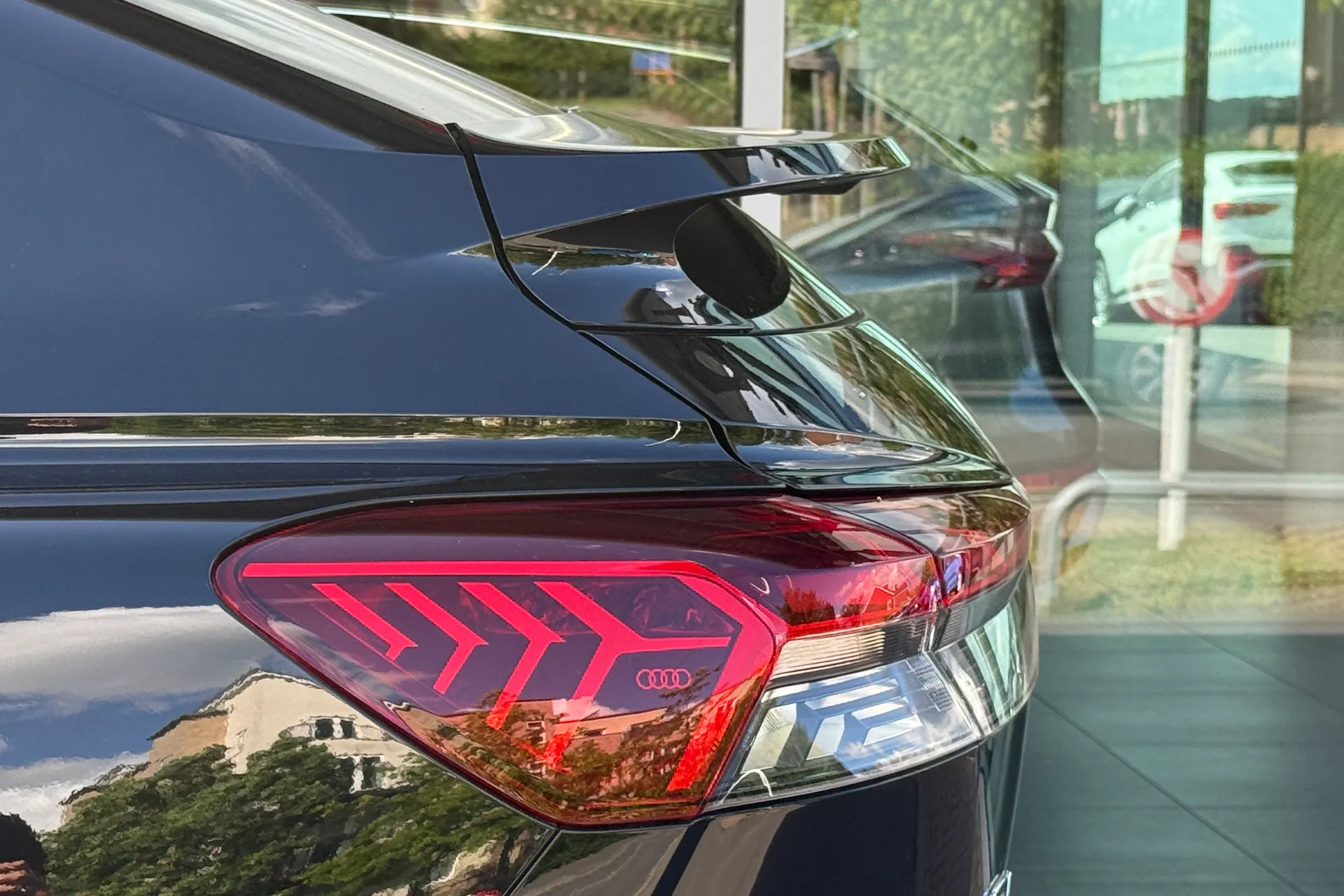 Audi Q4 thumbnail image number 52