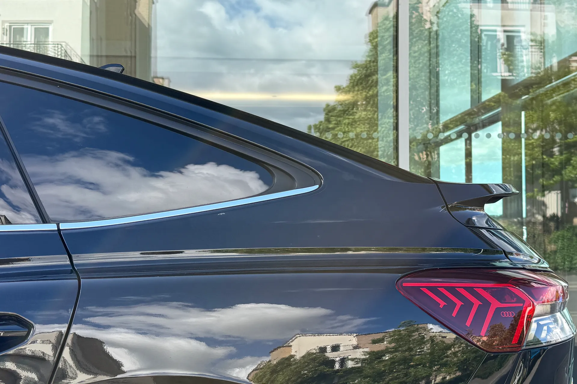 Audi Q4 thumbnail image number 51