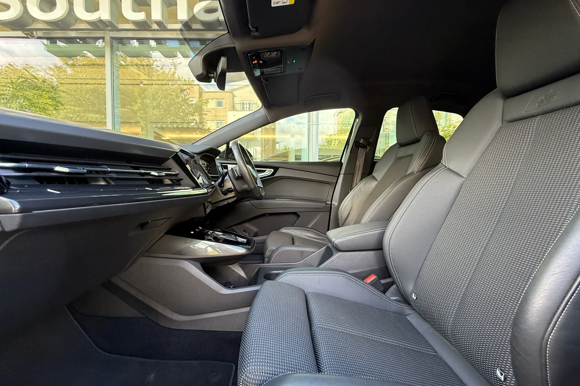 Audi Q4 thumbnail image number 55