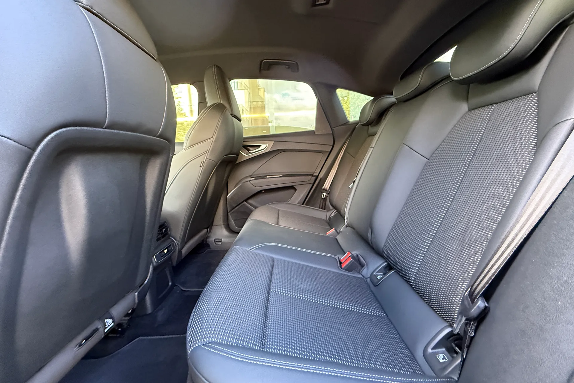 Audi Q4 thumbnail image number 53