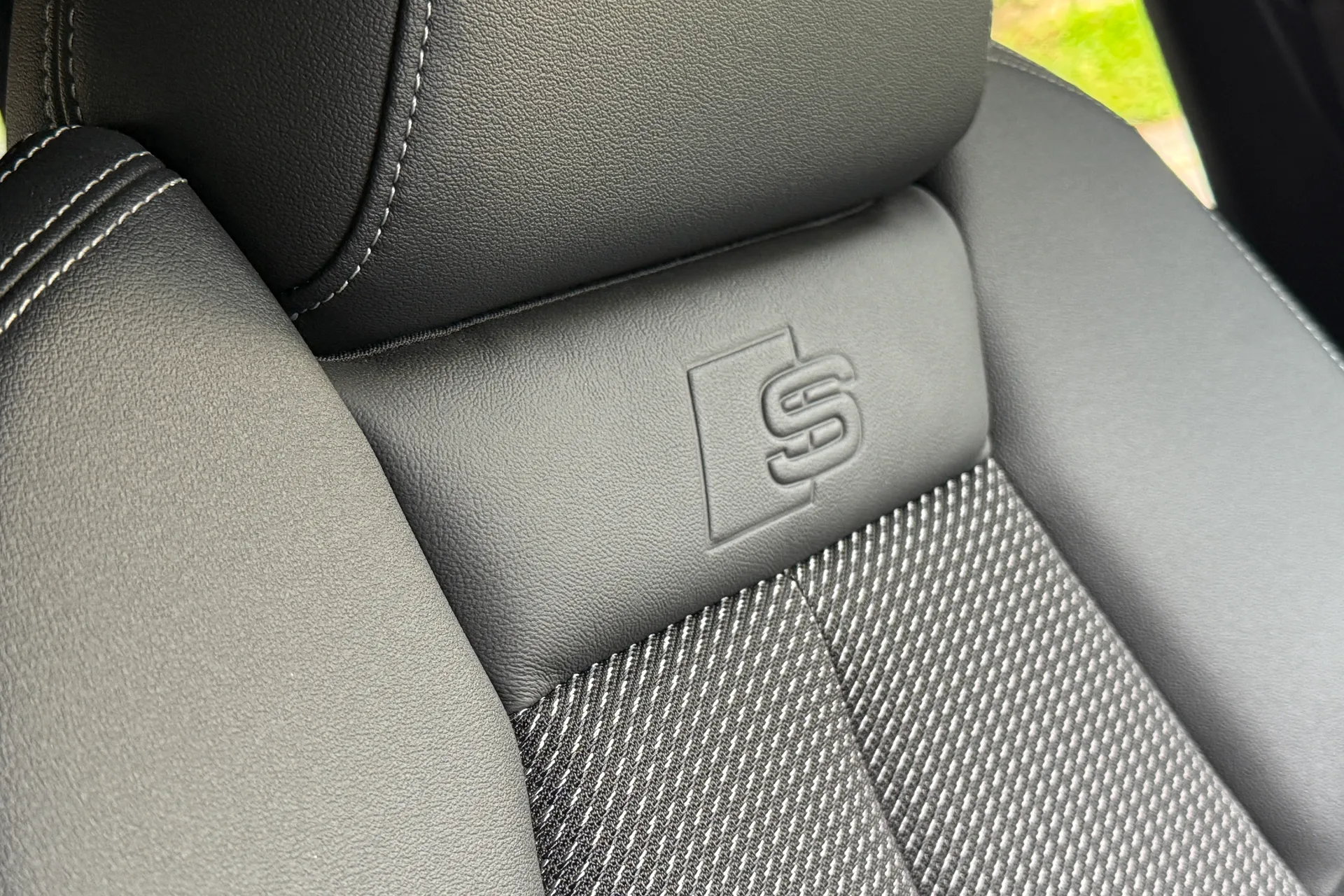 Audi Q4 thumbnail image number 30