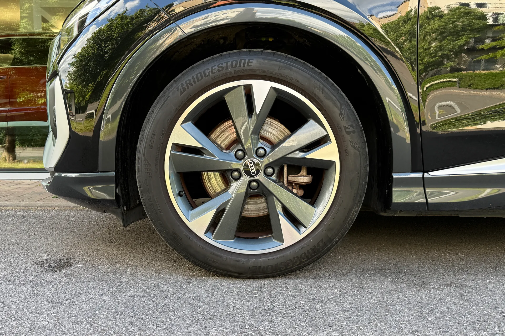 Audi Q4 thumbnail image number 56