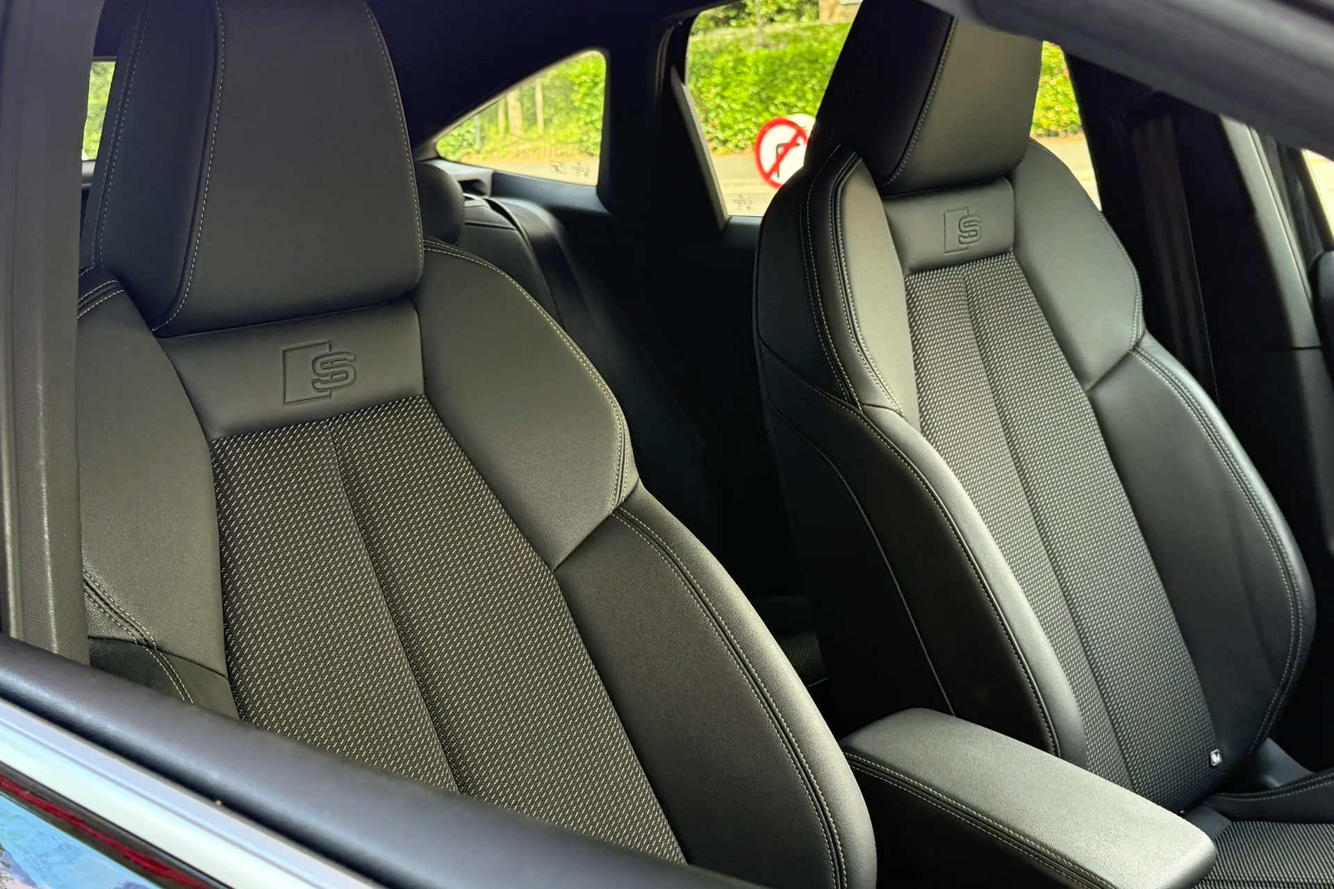 Audi Q4 thumbnail image number 34