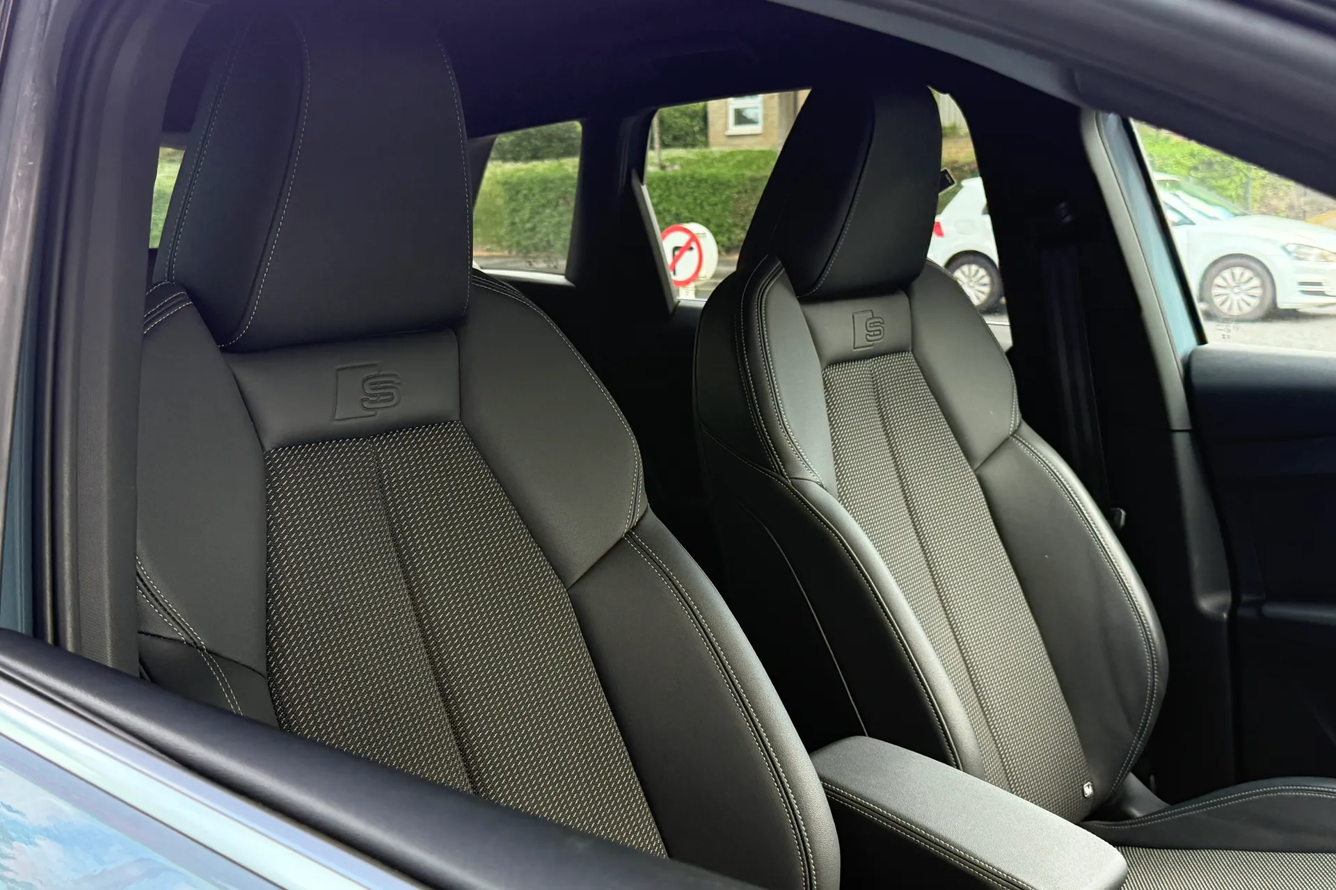 Audi Q4 thumbnail image number 34