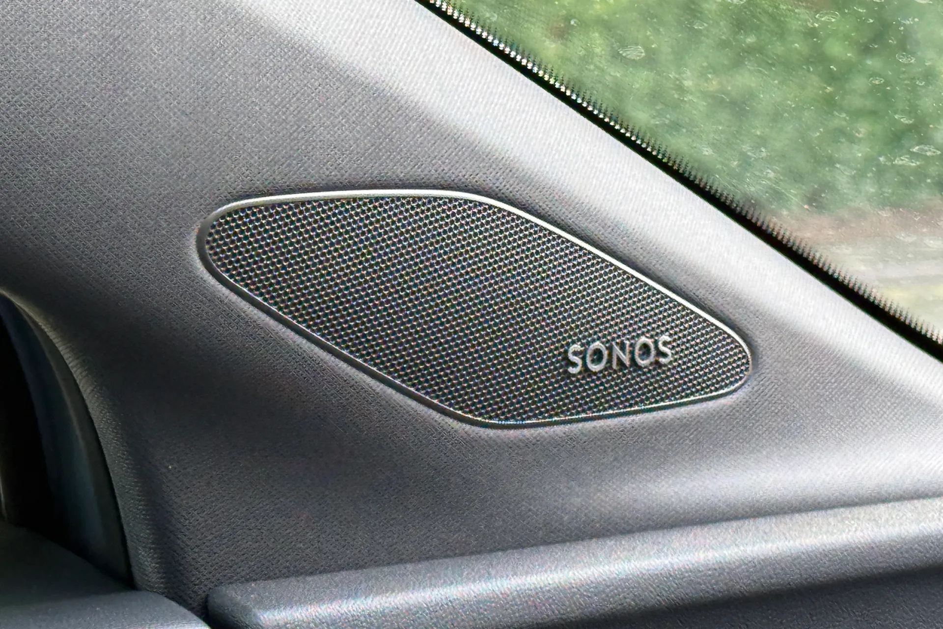 Audi Q4 thumbnail image number 9