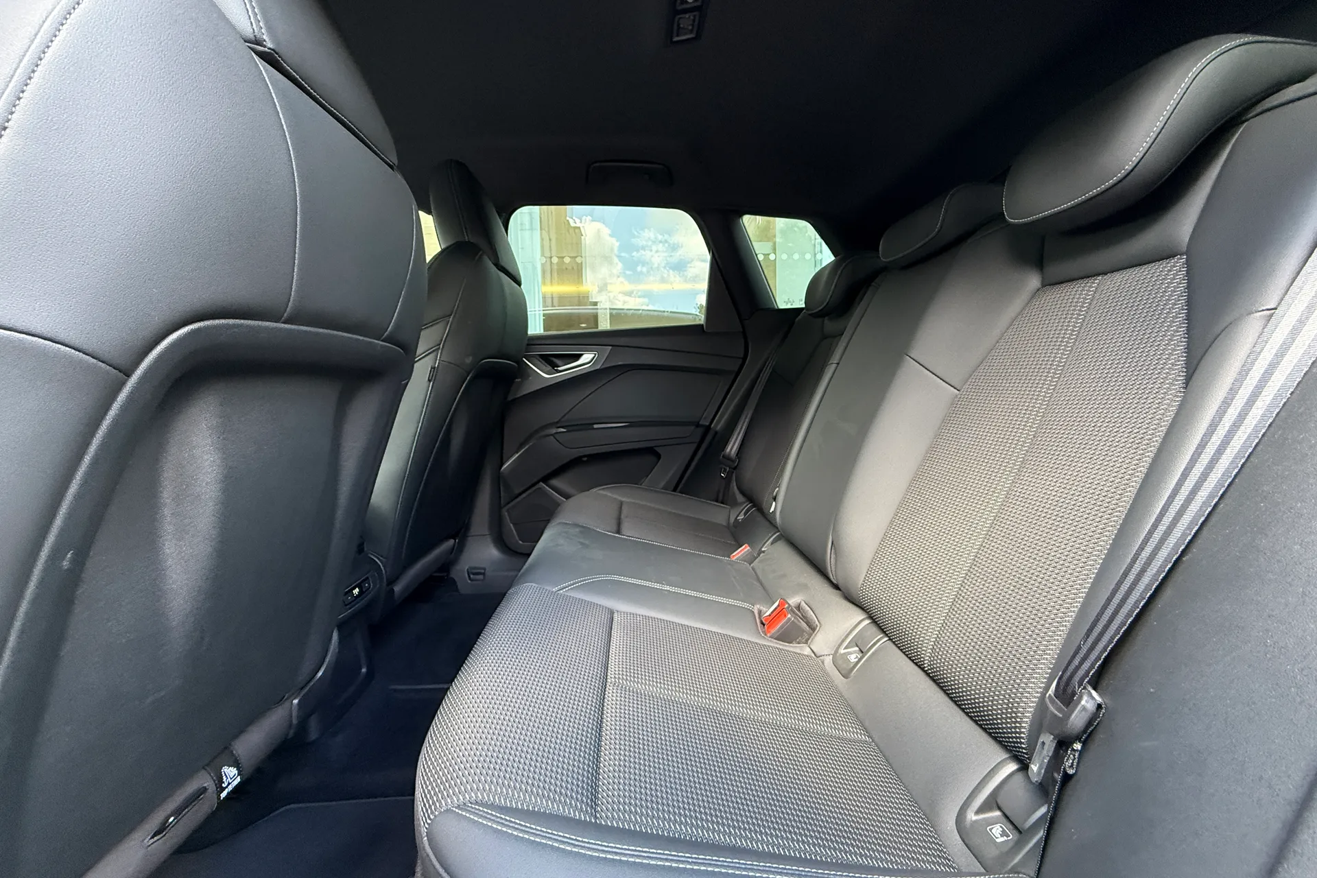 Audi Q4 thumbnail image number 54