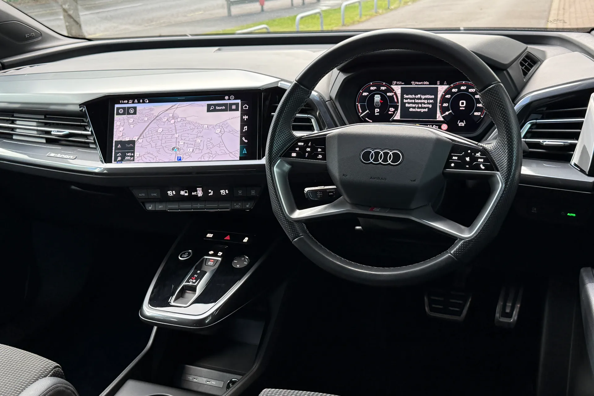 Audi Q4 thumbnail image number 37