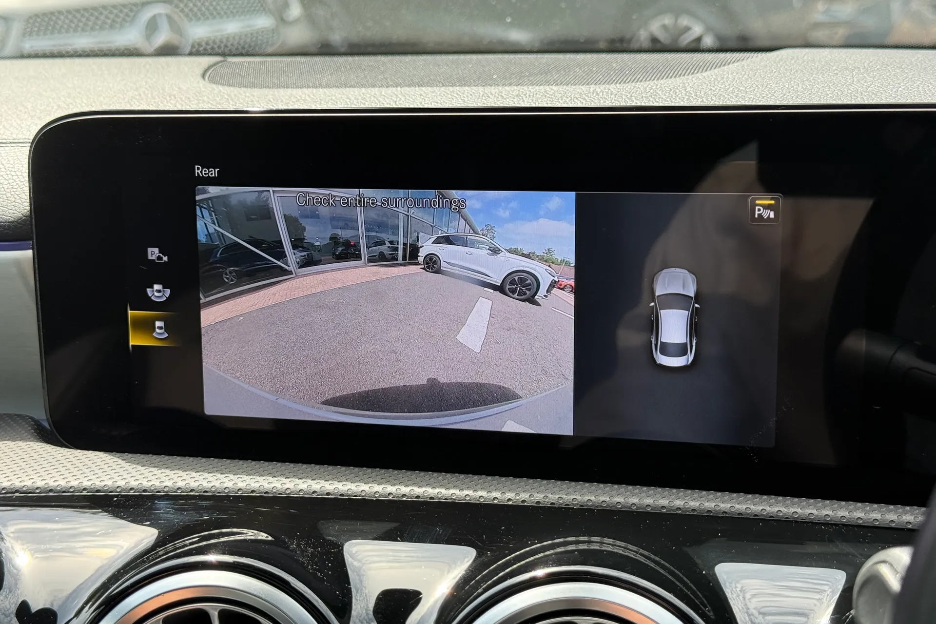 MERCEDES-BENZ CLA thumbnail image number 4