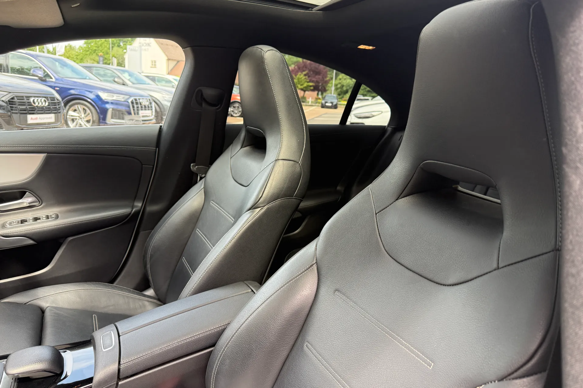 MERCEDES-BENZ CLA thumbnail image number 48