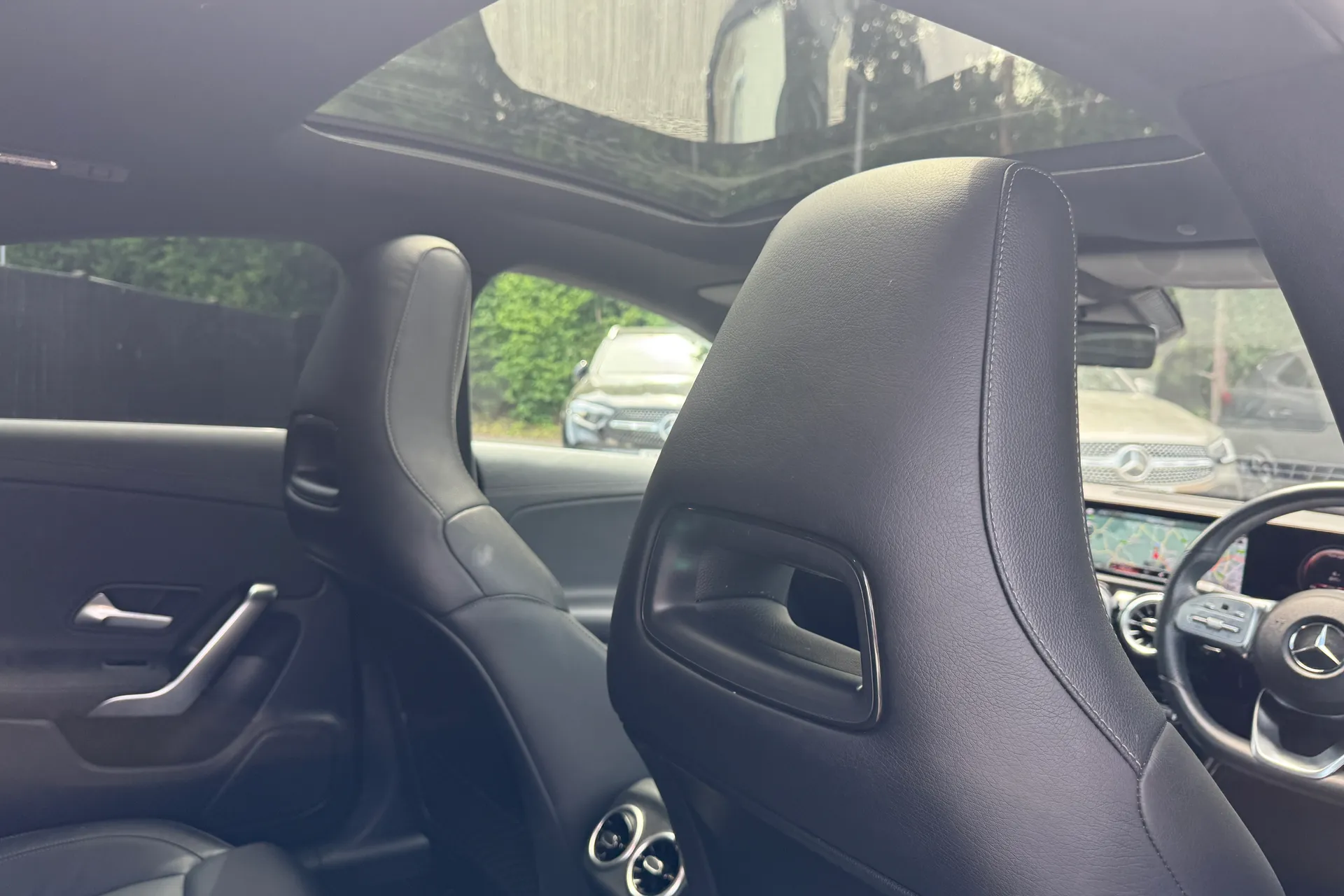 MERCEDES-BENZ CLA thumbnail image number 31
