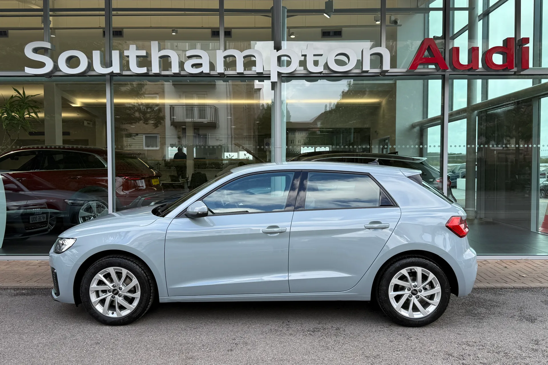 Audi A1 thumbnail image number 45