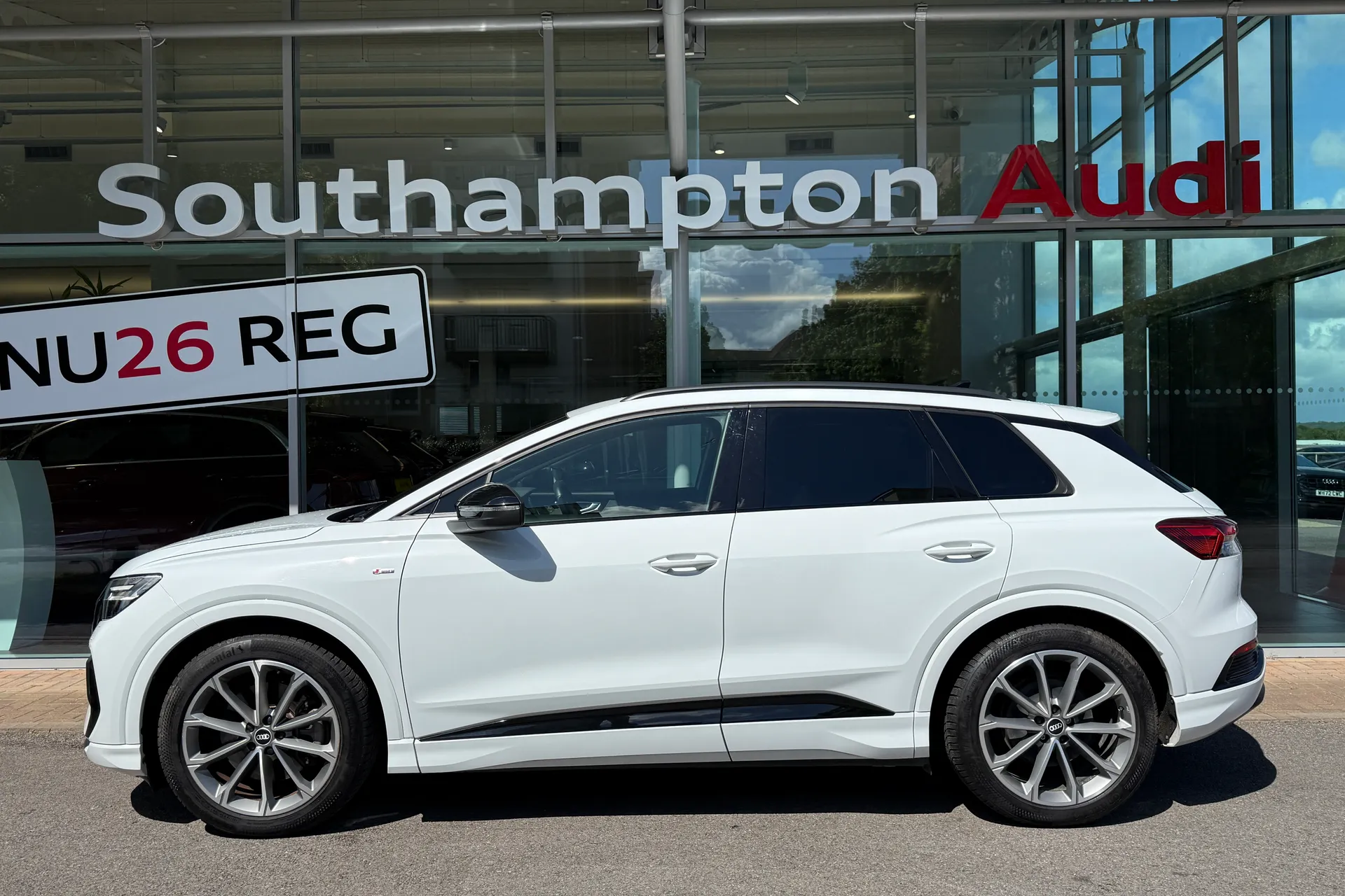 Audi Q4 thumbnail image number 47
