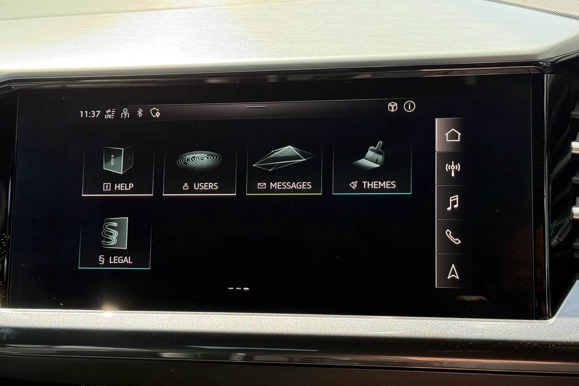 Audi Q4 thumbnail image number 20