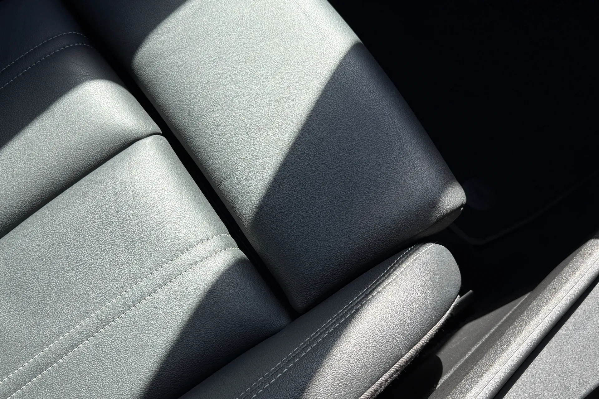 Audi Q4 thumbnail image number 27