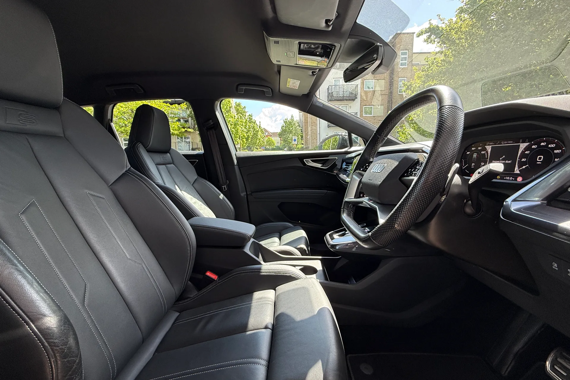 Audi Q4 thumbnail image number 31