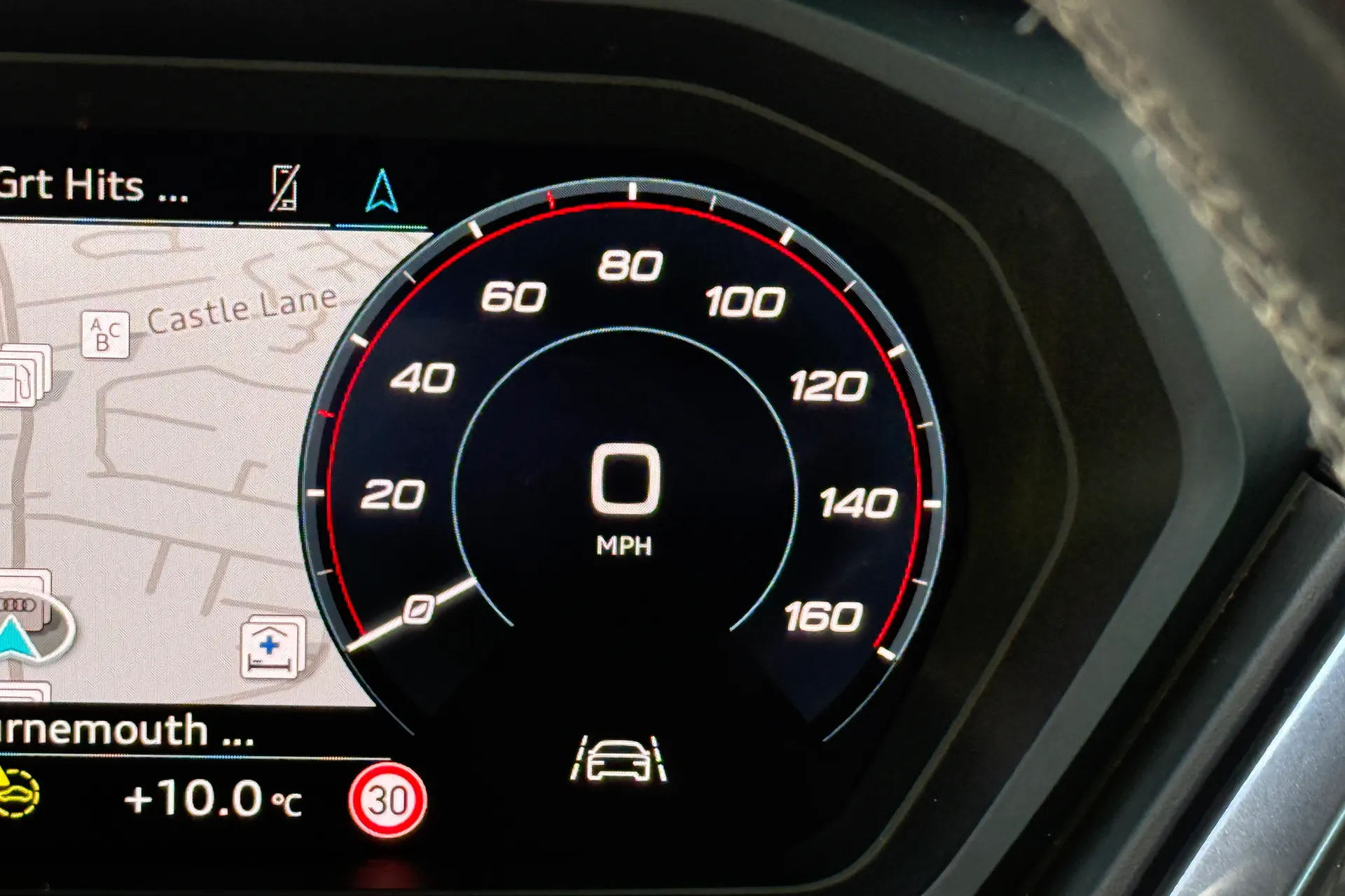 Audi Q4 thumbnail image number 14