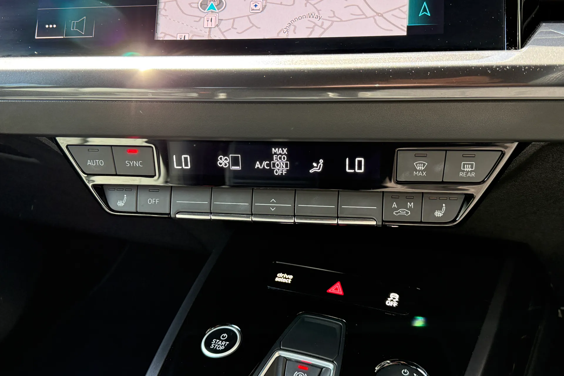 Audi Q4 thumbnail image number 22