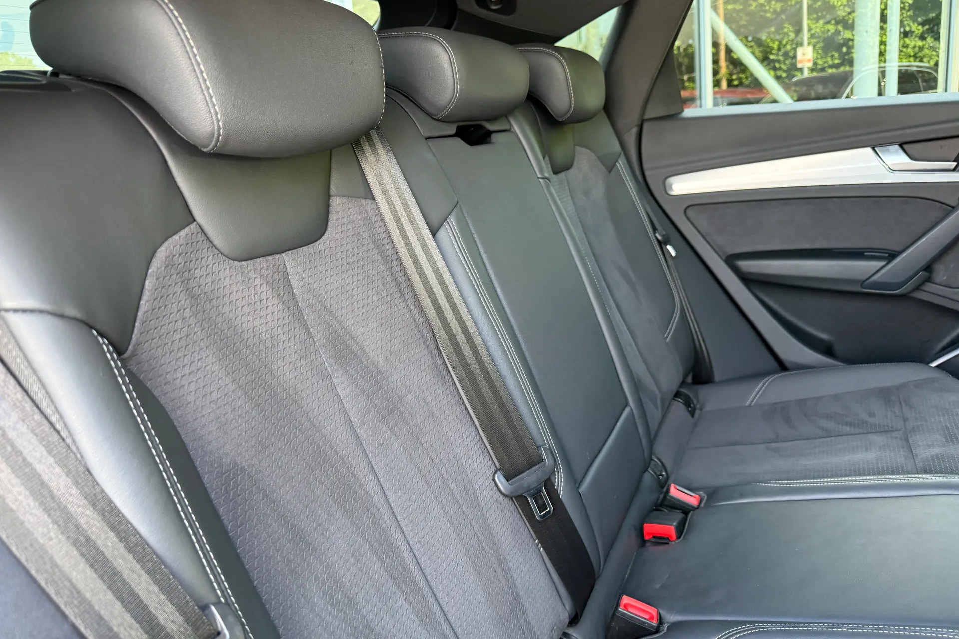 Audi Q5 thumbnail image number 32