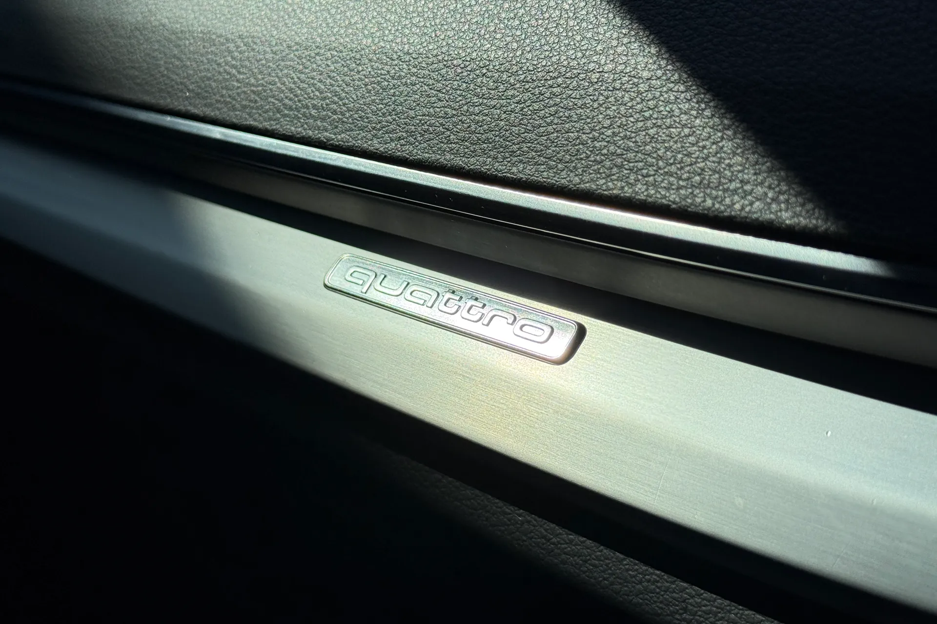 Audi Q5 thumbnail image number 17