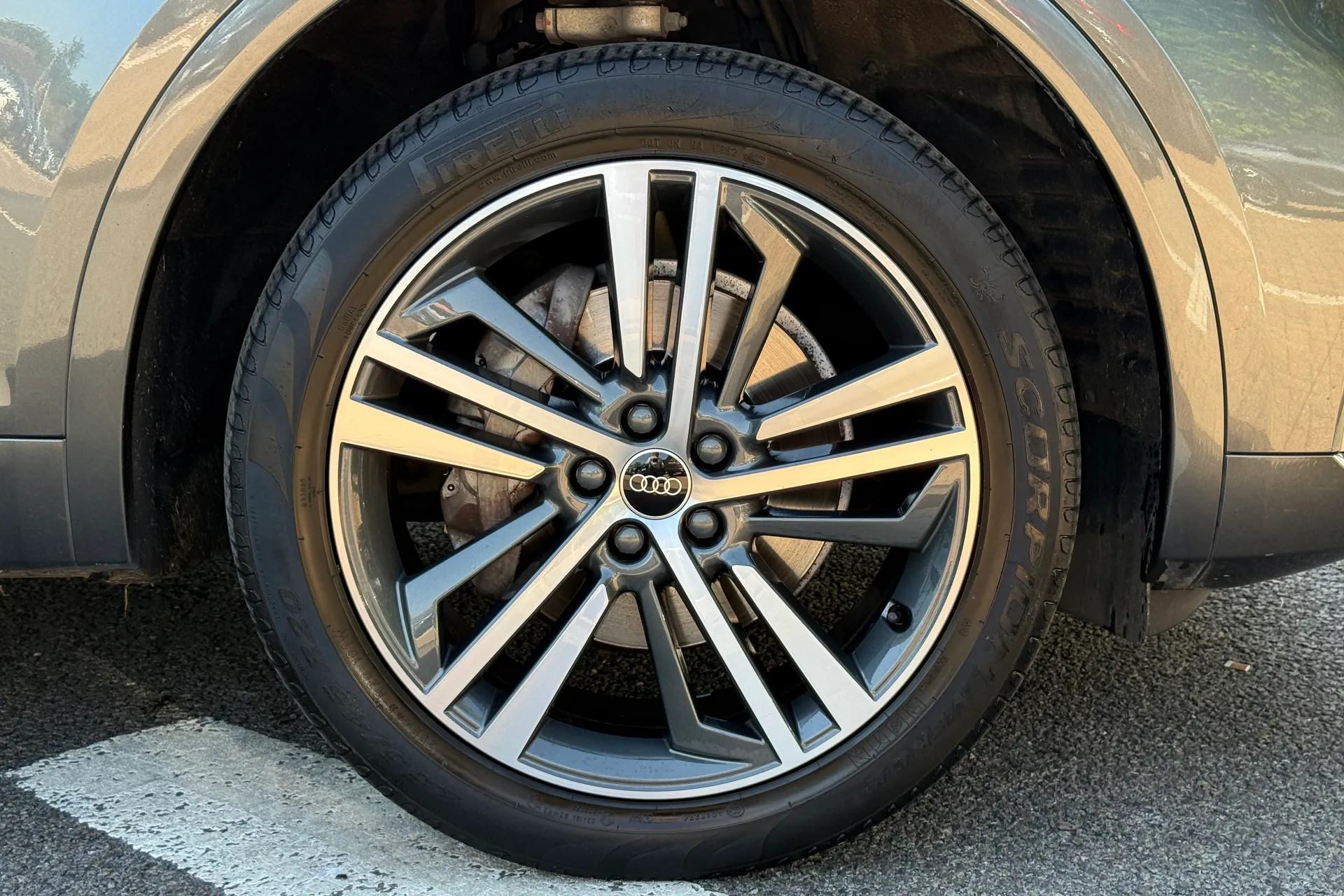 Audi Q5 thumbnail image number 30