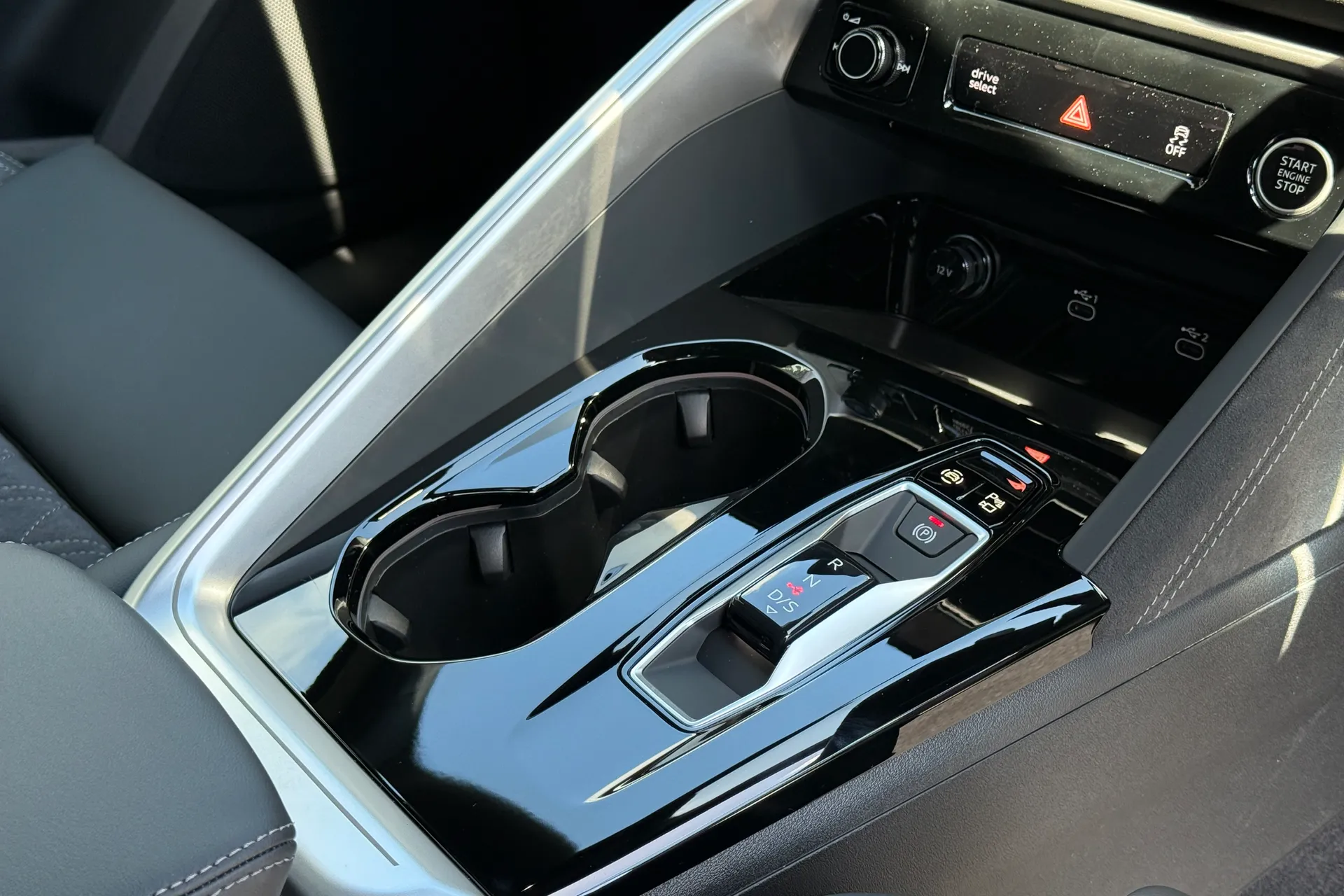 Audi Q5 thumbnail image number 28