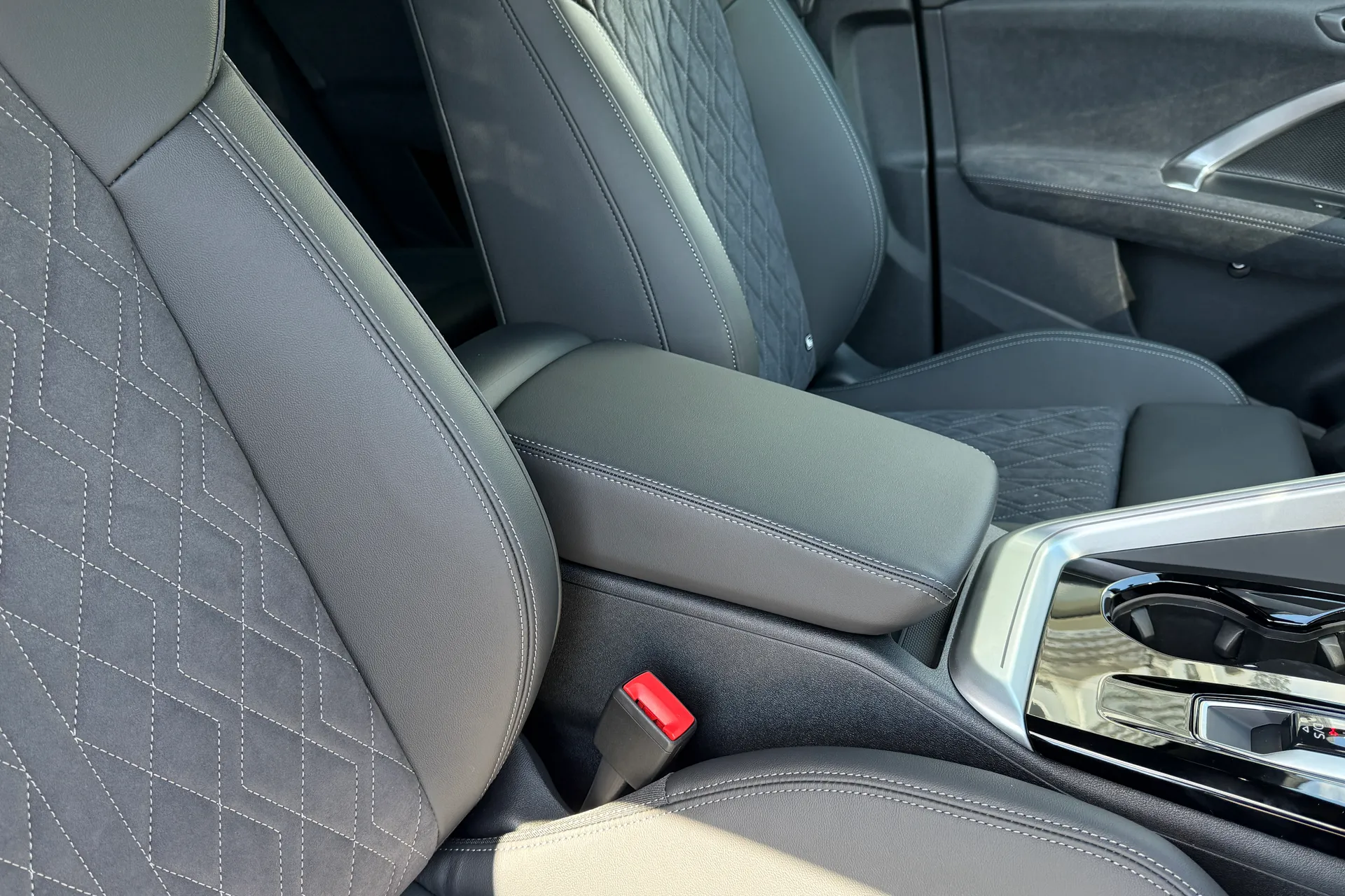 Audi Q5 thumbnail image number 23