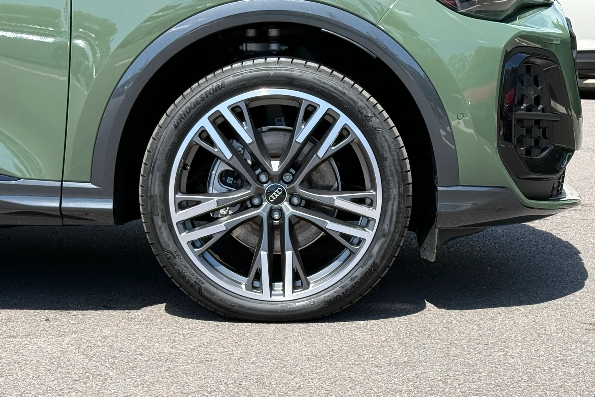 Audi Q5 thumbnail image number 15