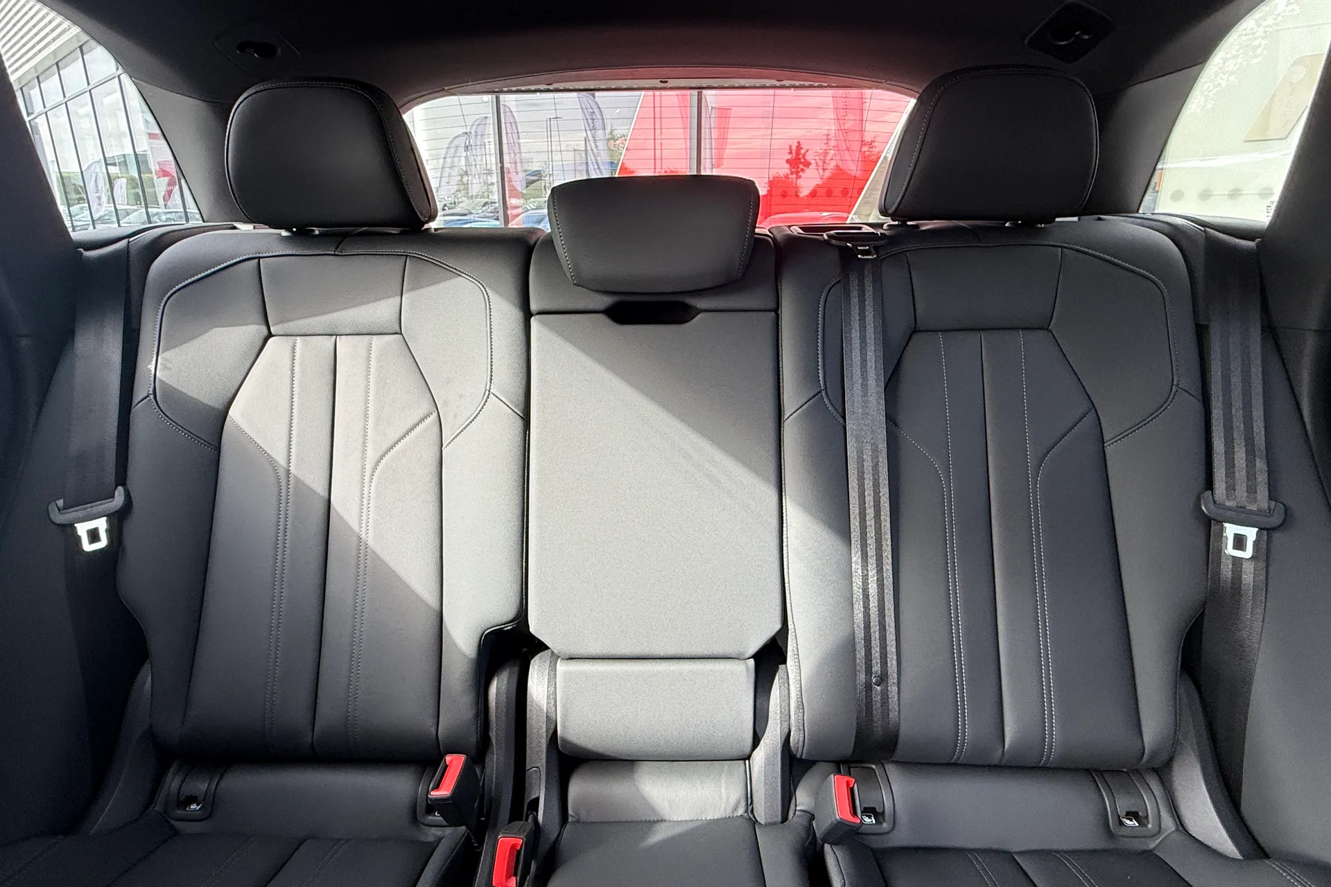 Audi Q5 thumbnail image number 31
