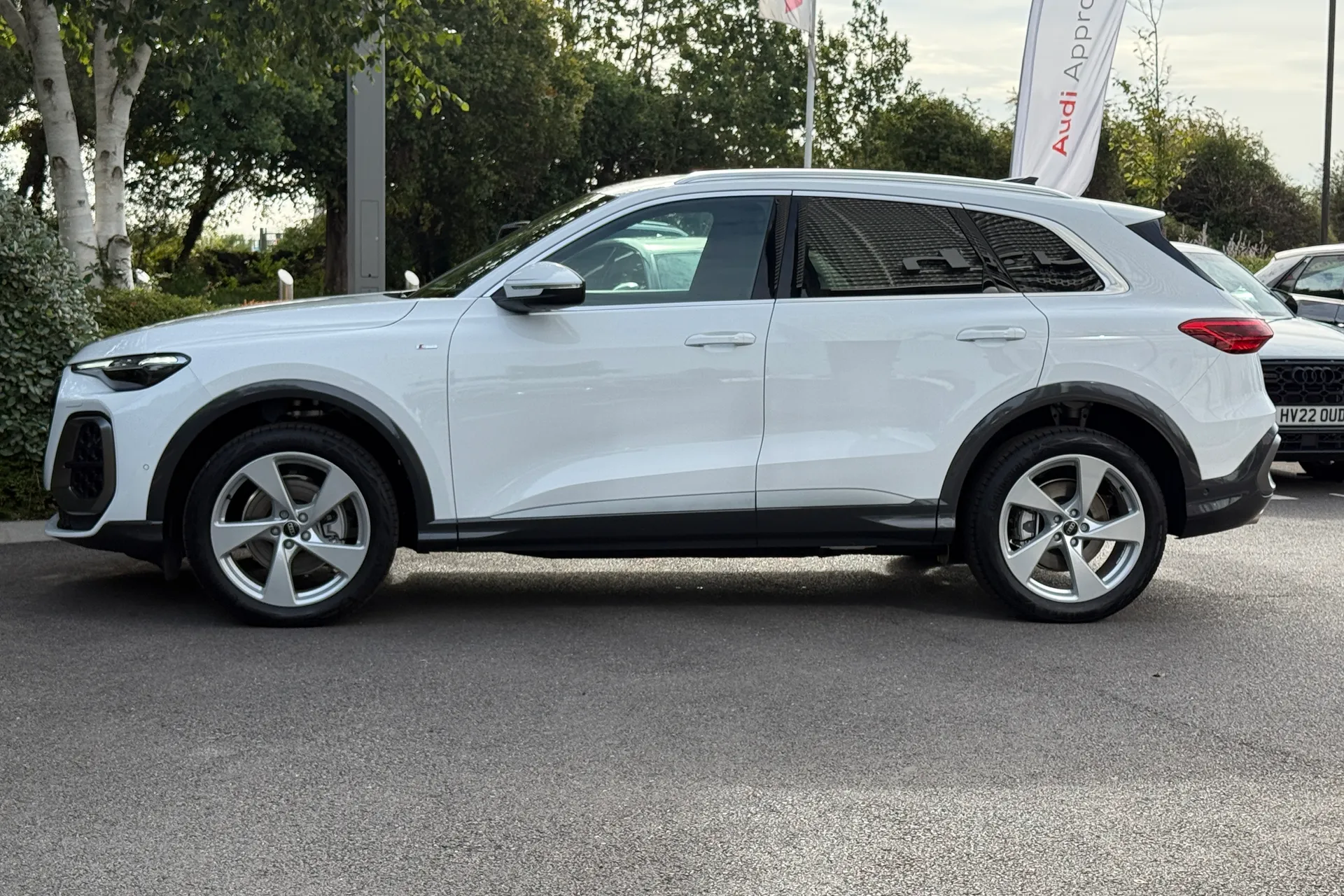 Audi Q5 thumbnail image number 30