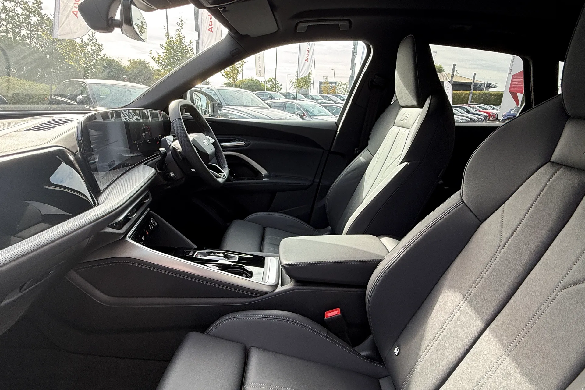 Audi Q5 thumbnail image number 29