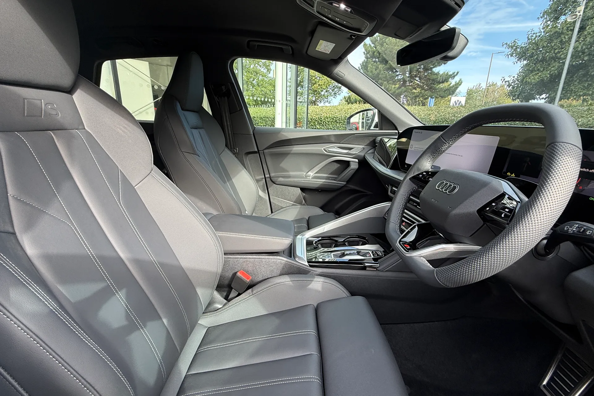 Audi Q5 thumbnail image number 9