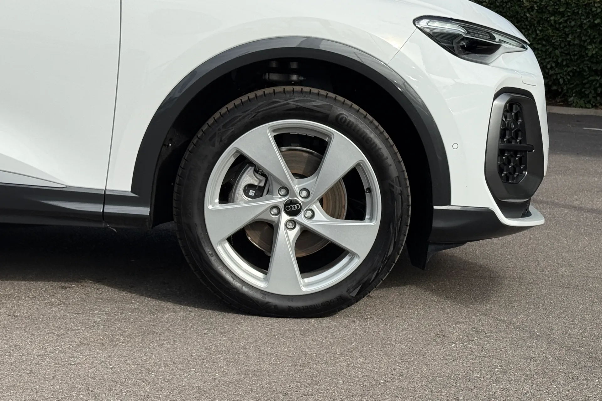Audi Q5 thumbnail image number 17