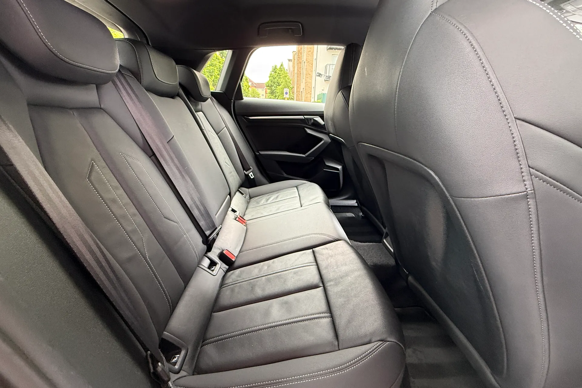 Audi A3 thumbnail image number 43
