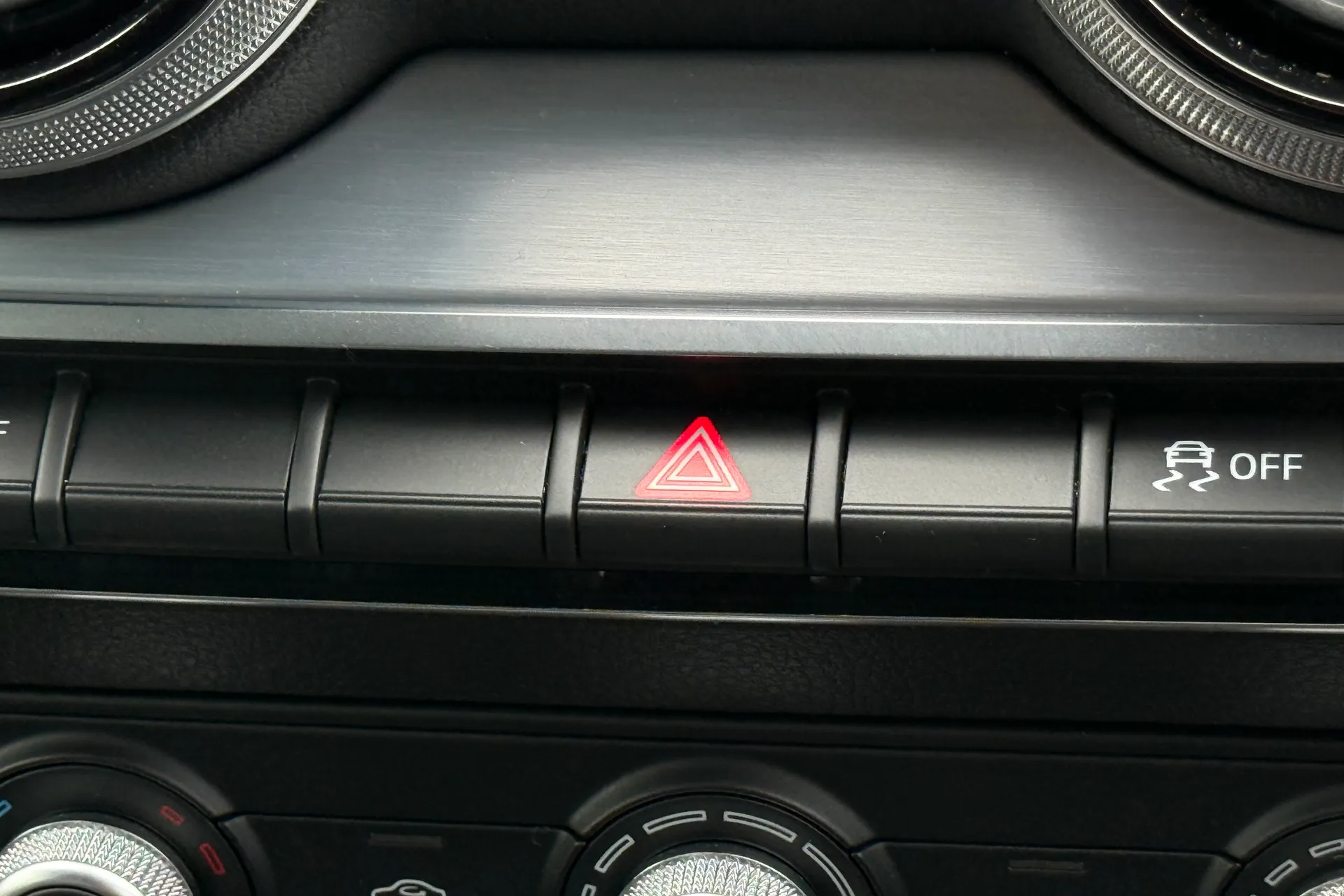 Audi Q2 thumbnail image number 31