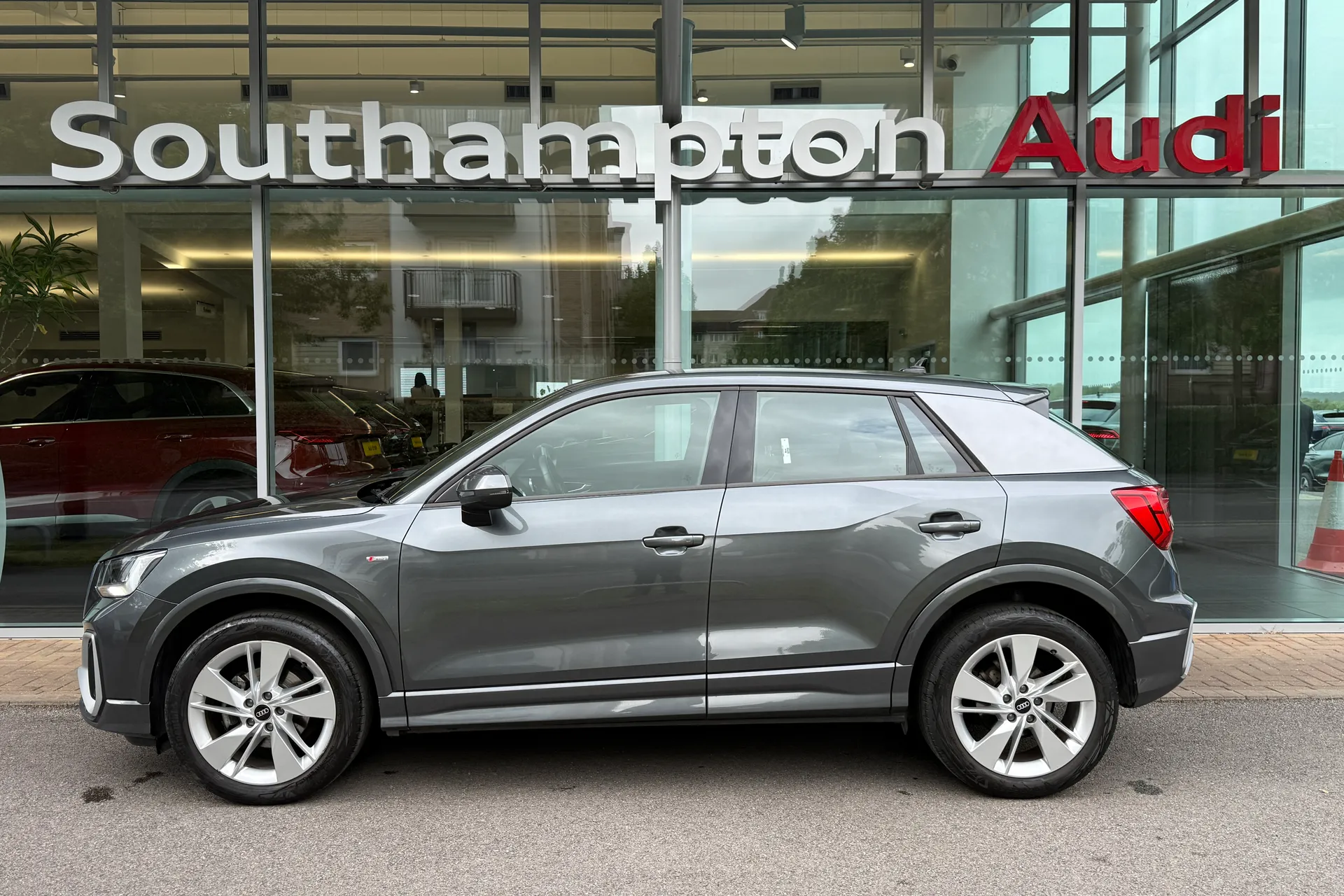 Audi Q2 thumbnail image number 50